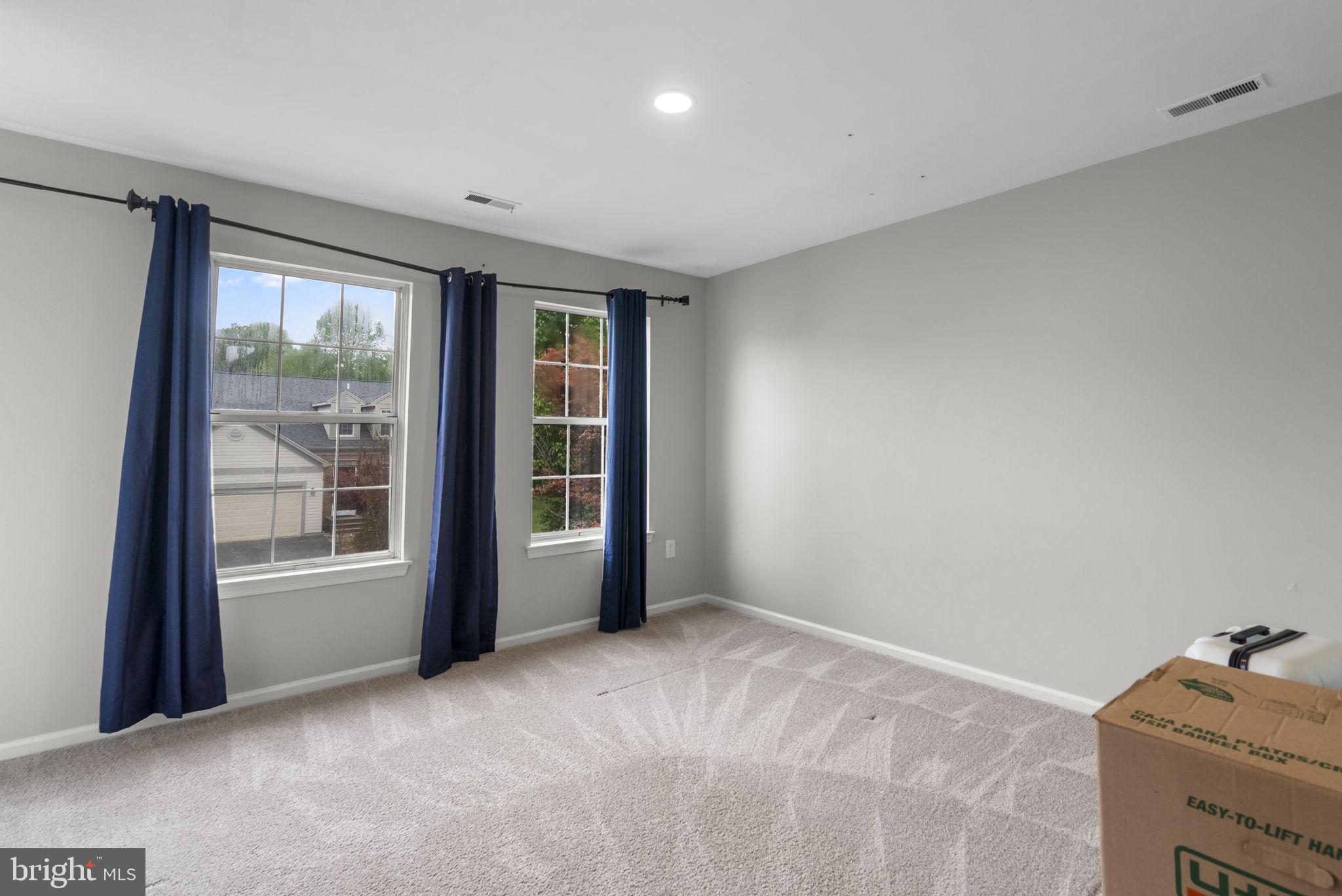 POTOMAC RIDGE - Residential