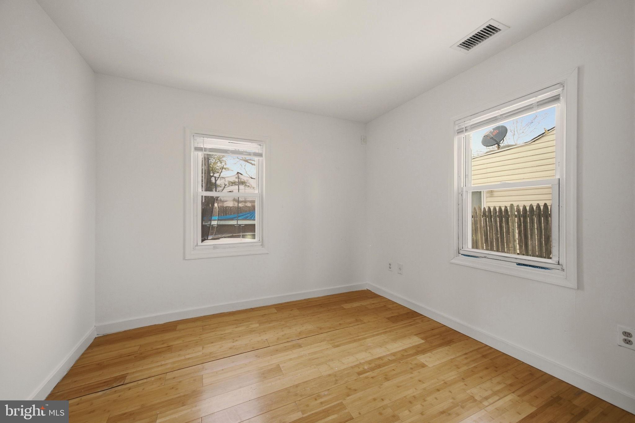 MIDDLESEX - Residential