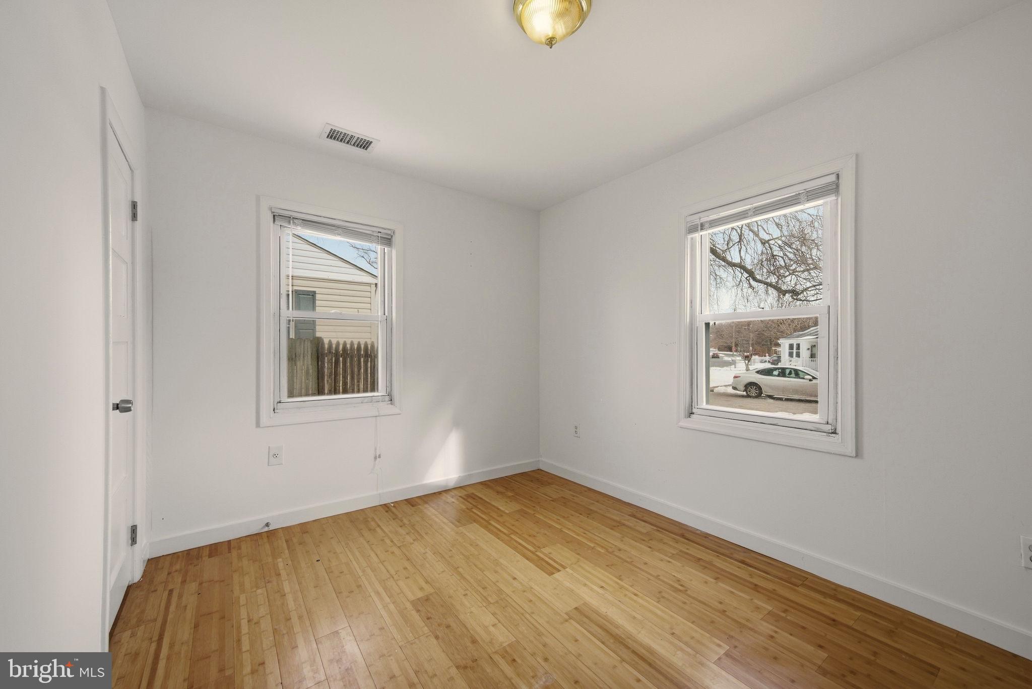 MIDDLESEX - Residential