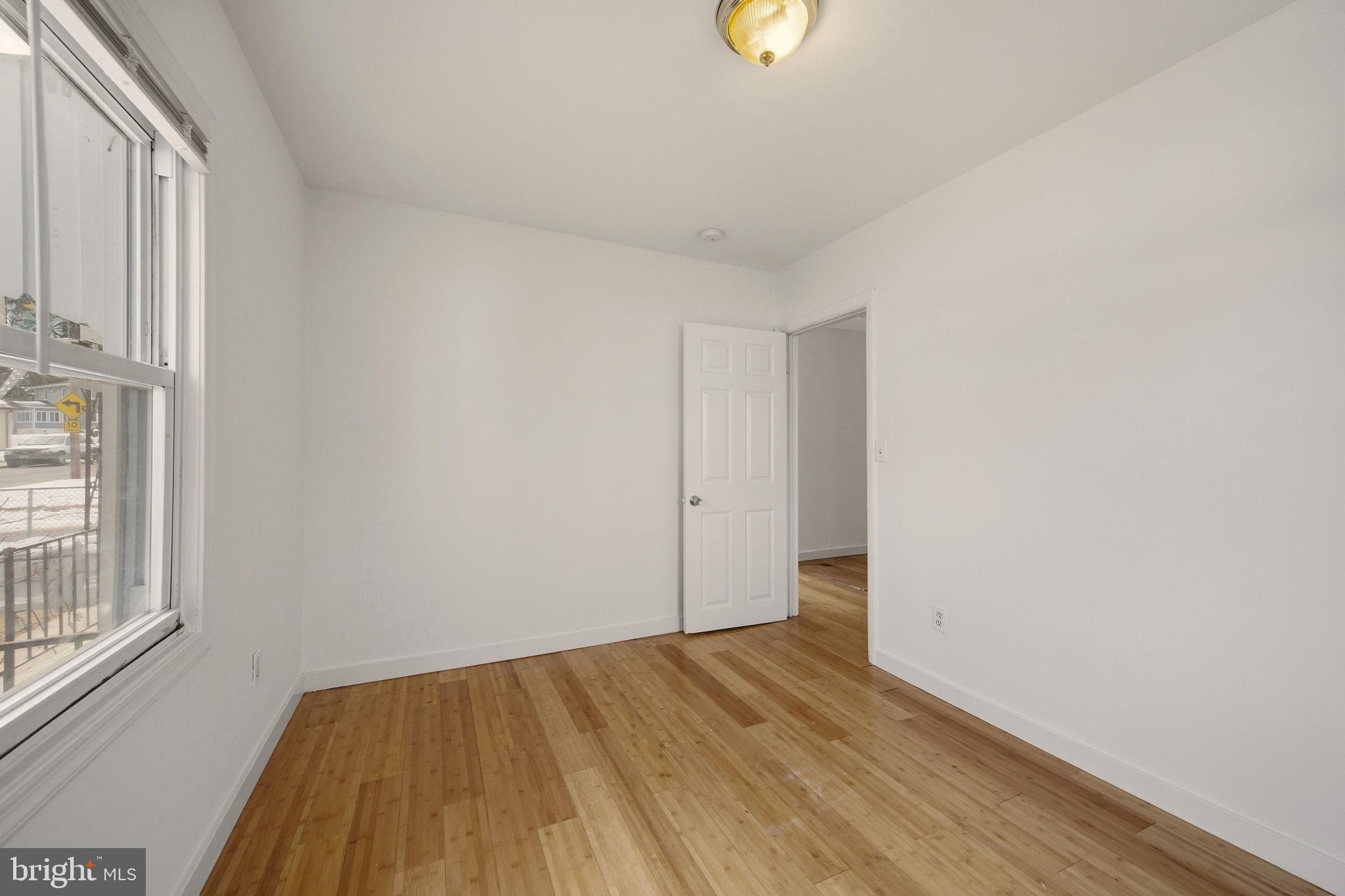 MIDDLESEX - Residential