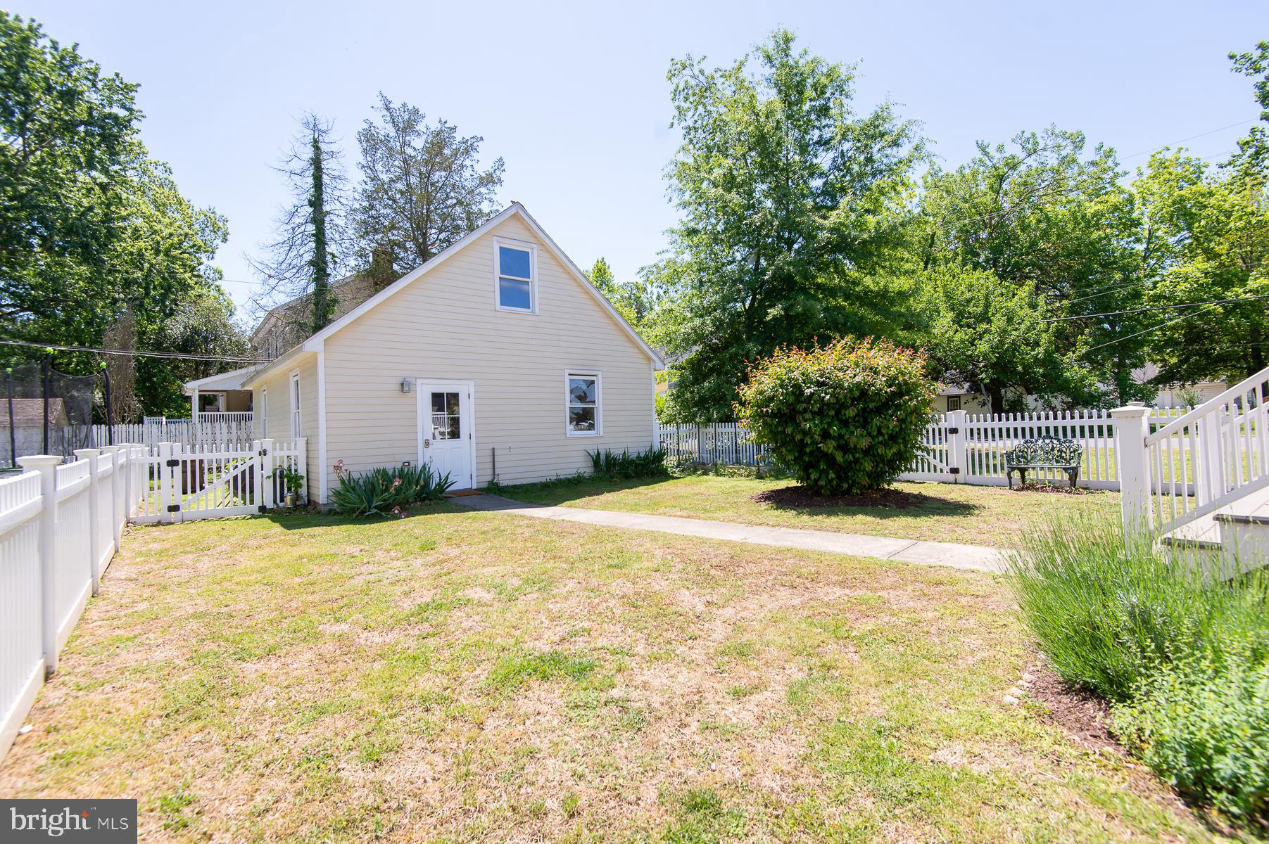 WEST END - Residential