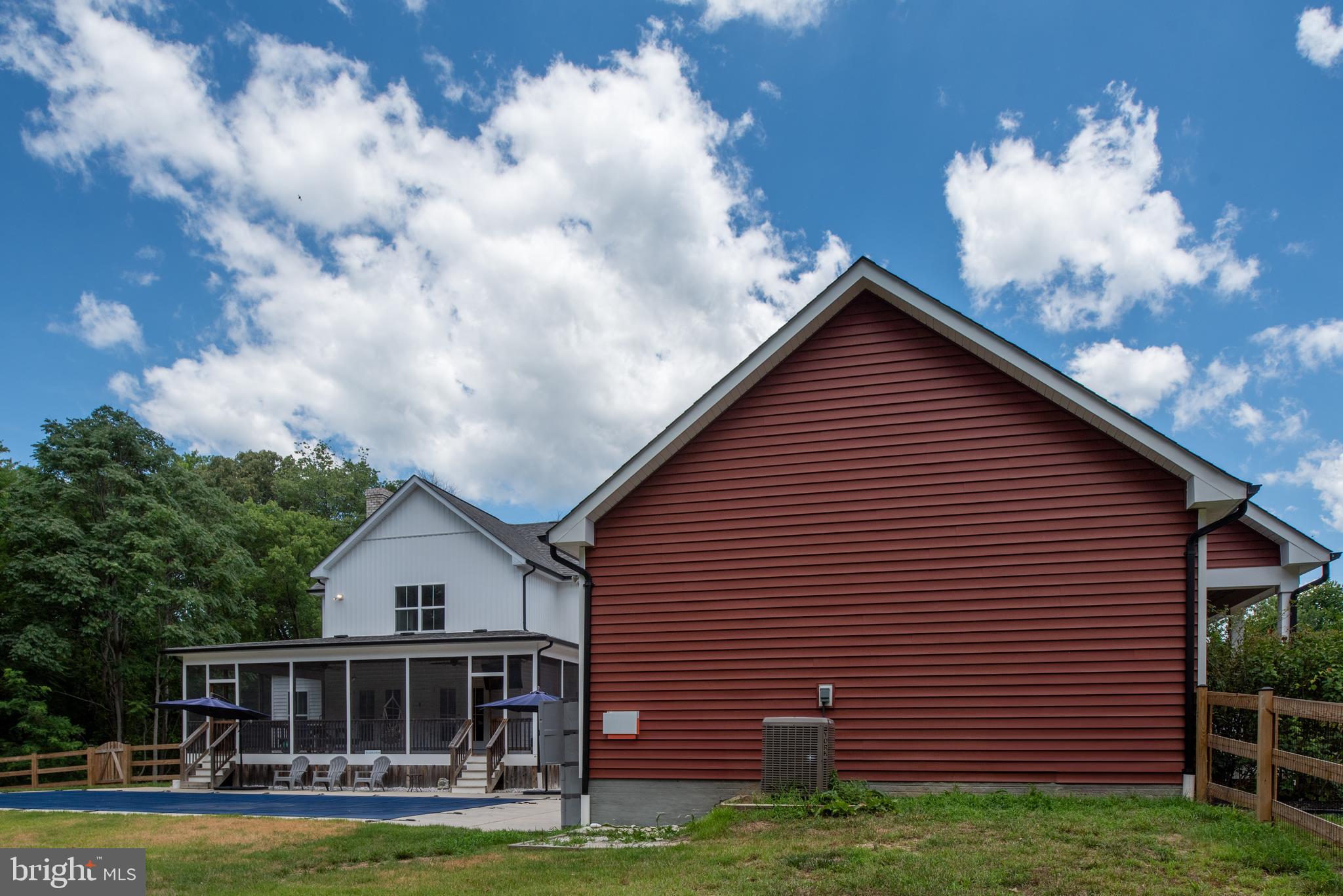 RUBY GLEN - Residential