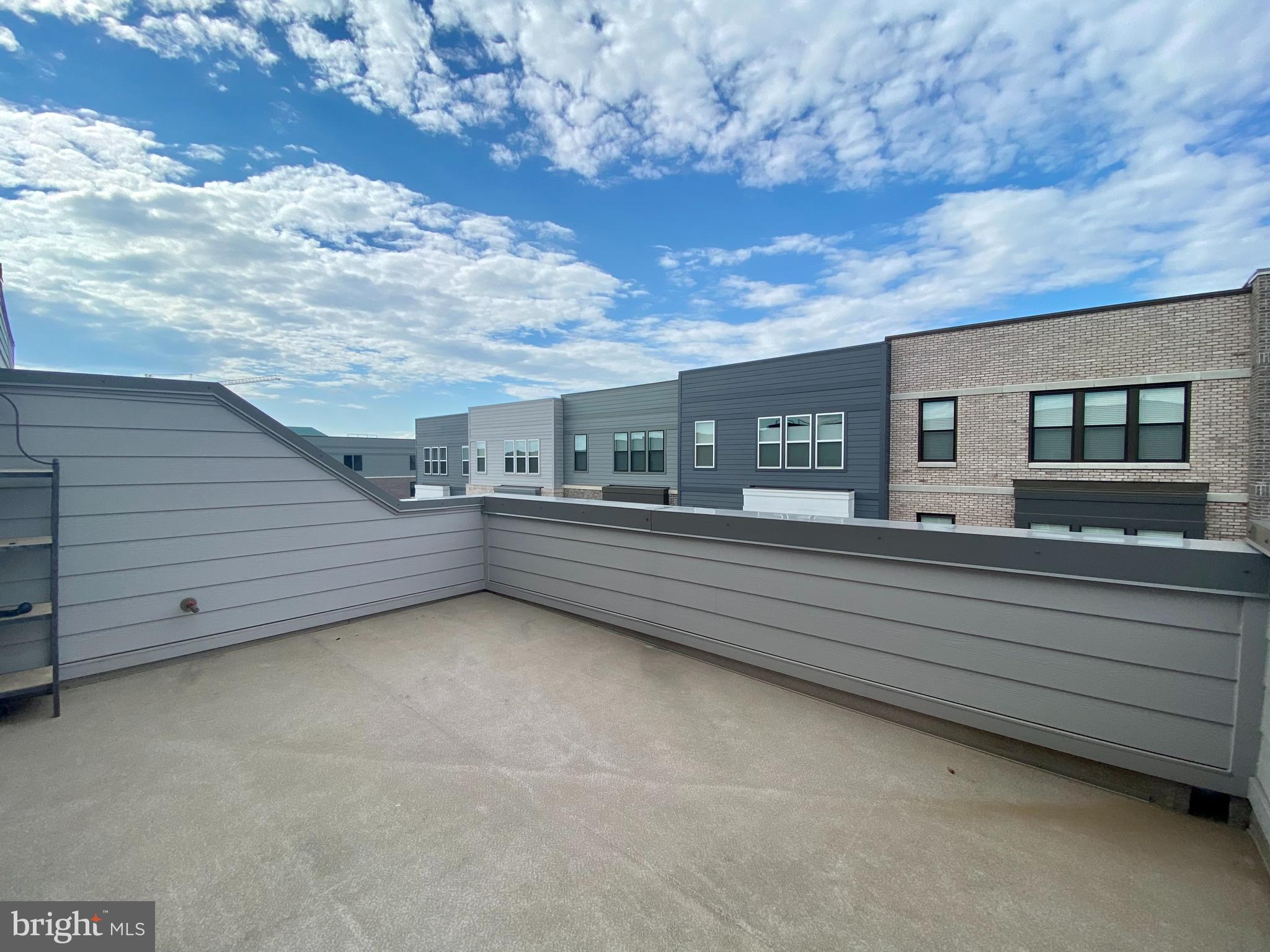 METROPARK AT ARROWBROOK - Residential Lease