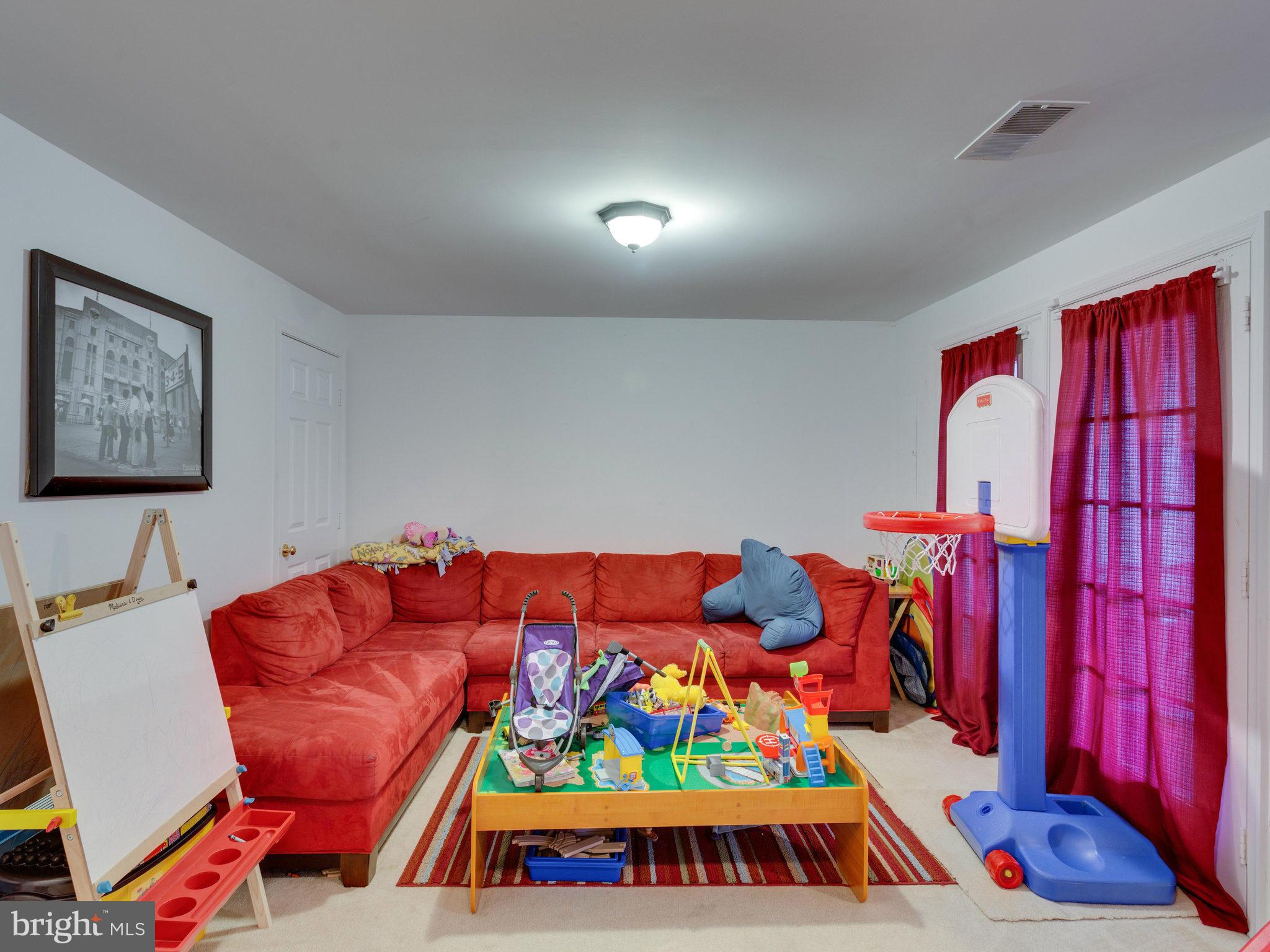 PRINCE WILLIAM COMMONS - Residential