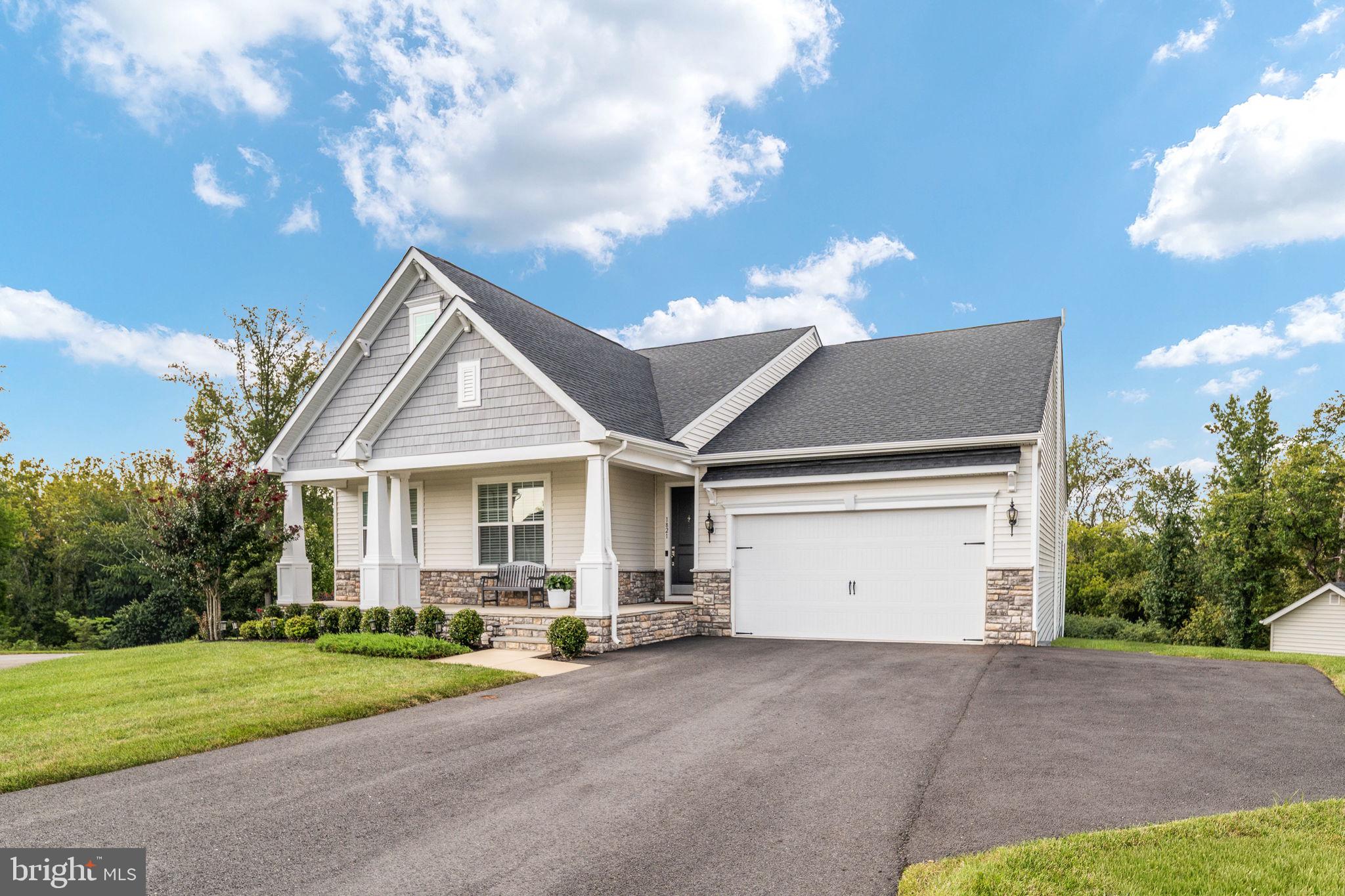 1821 LEGACY LANE