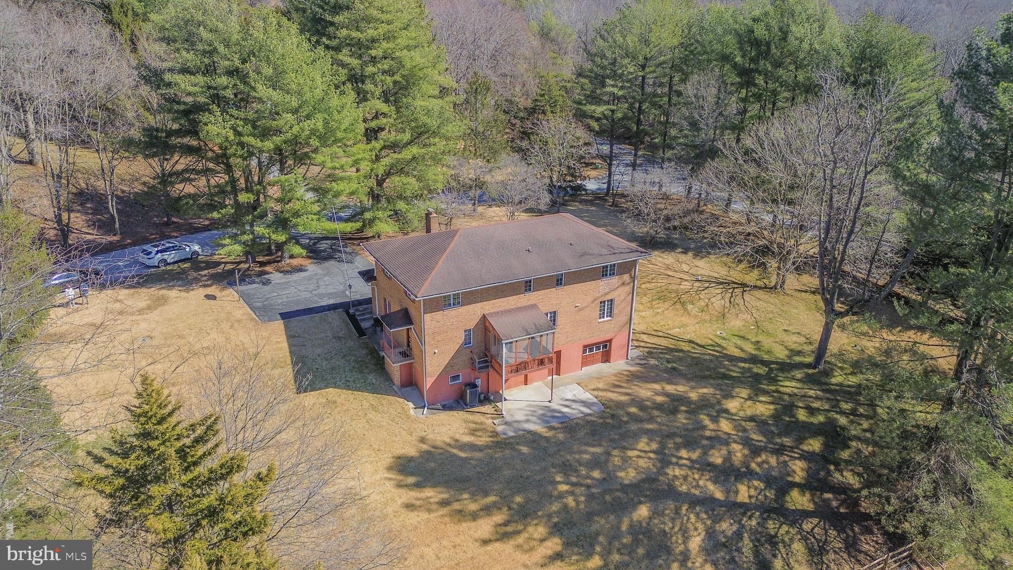 GREEN HILL FARM - Residential