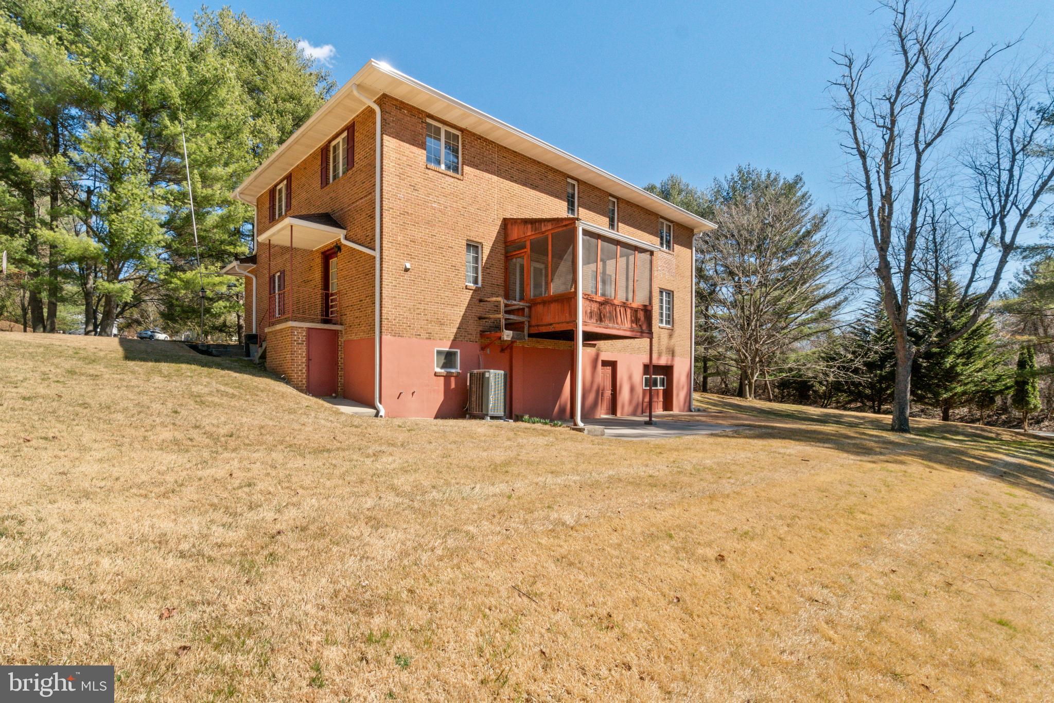 GREEN HILL FARM - Residential