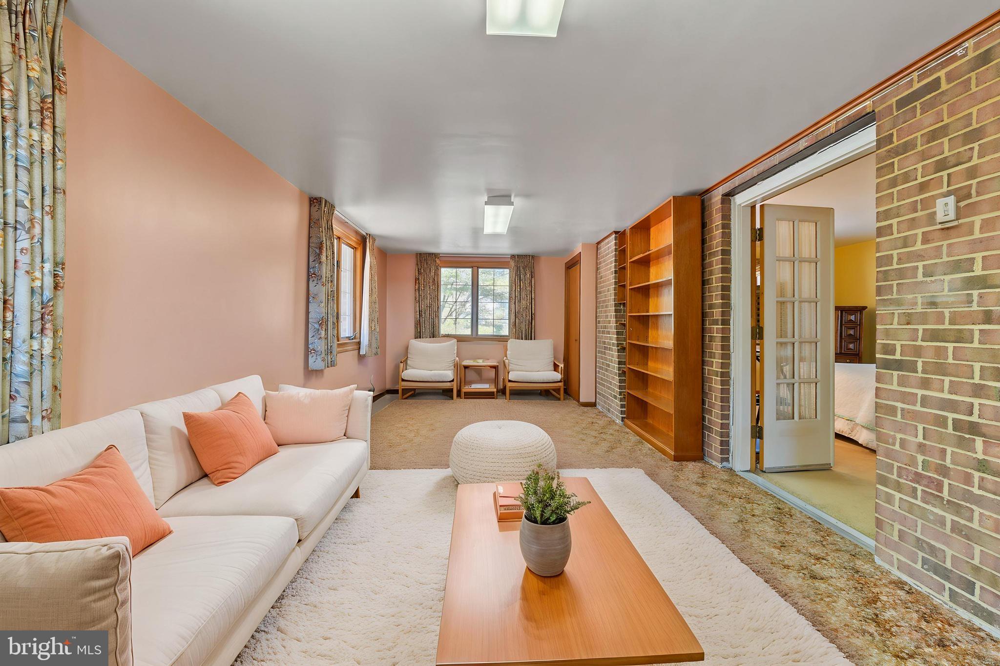 GREEN HILL FARM - Residential