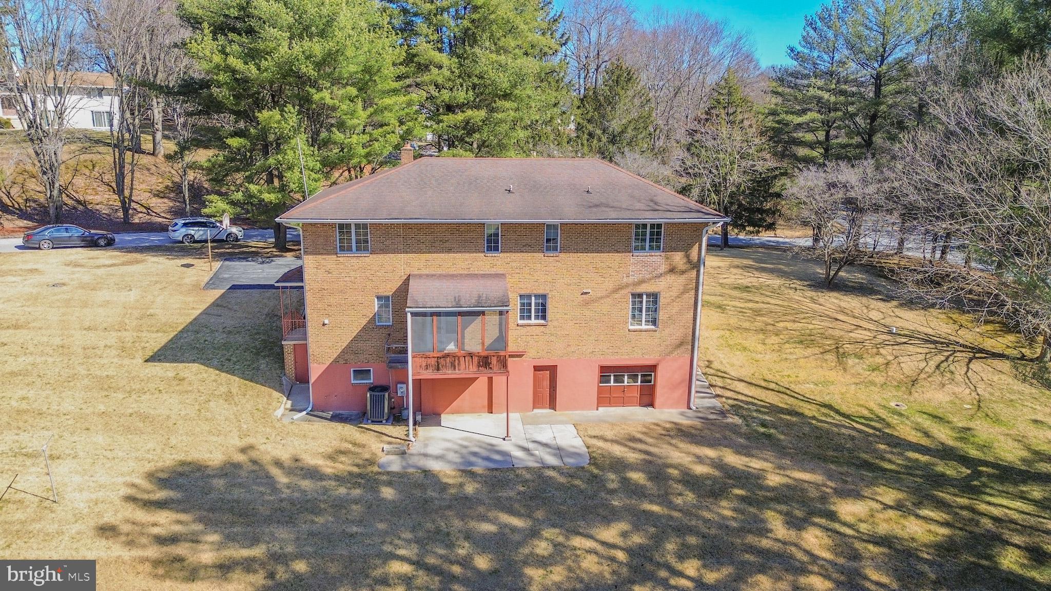 GREEN HILL FARM - Residential