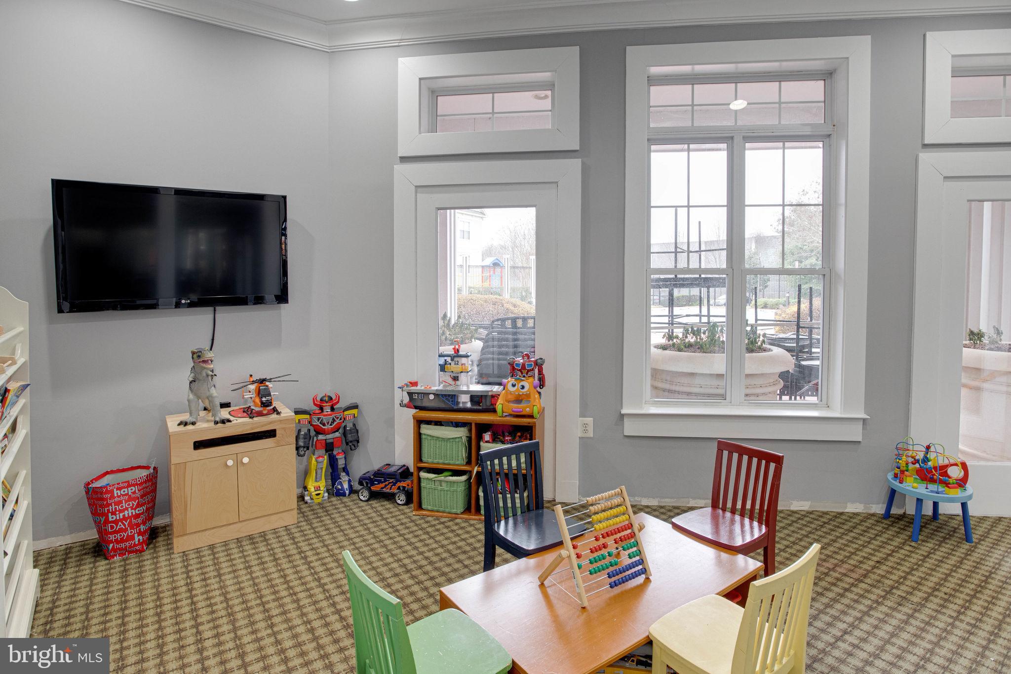 FAIRFAX RIDGE CONDOS - Residential Lease