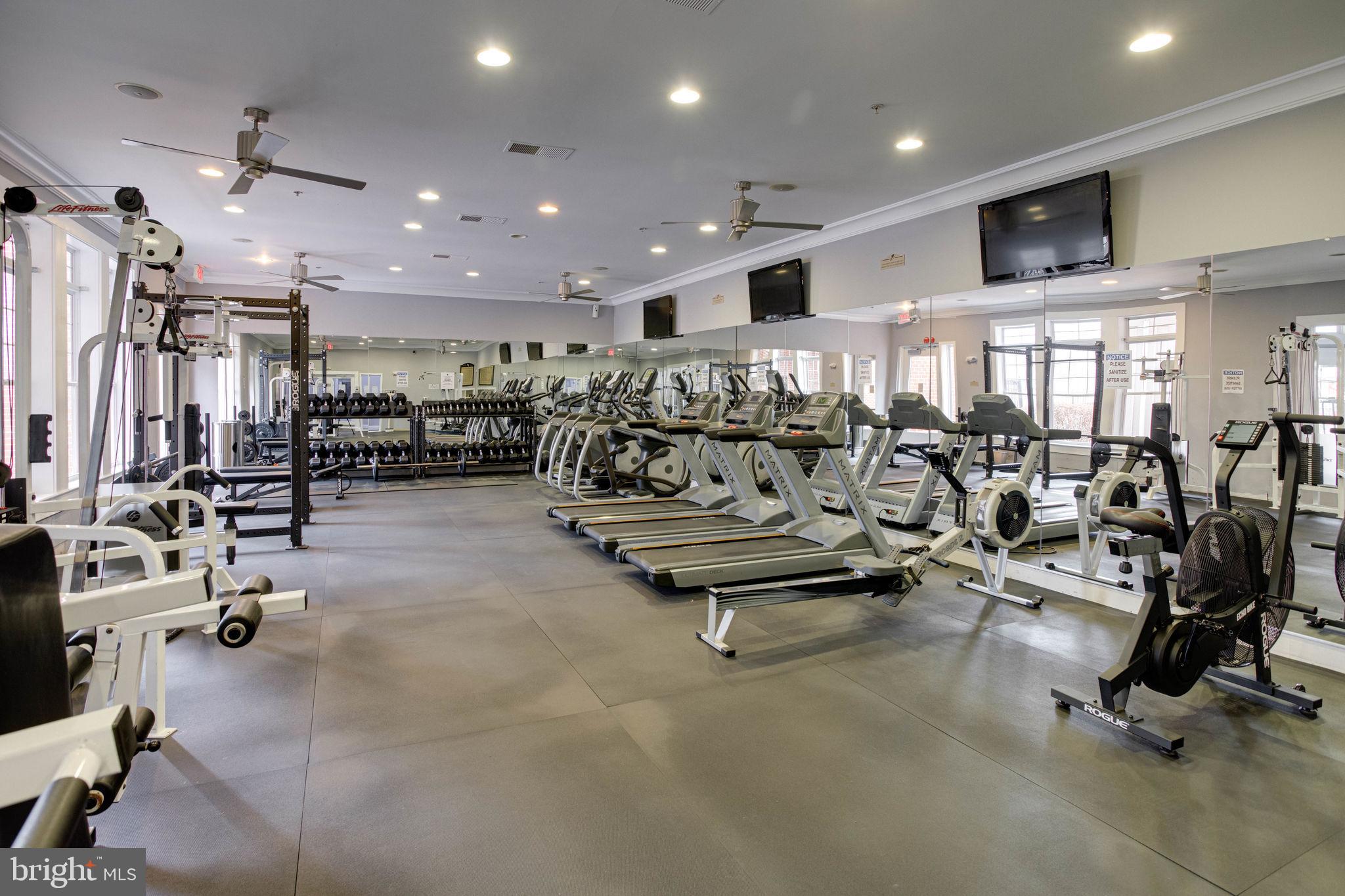 FAIRFAX RIDGE CONDOS - Residential Lease