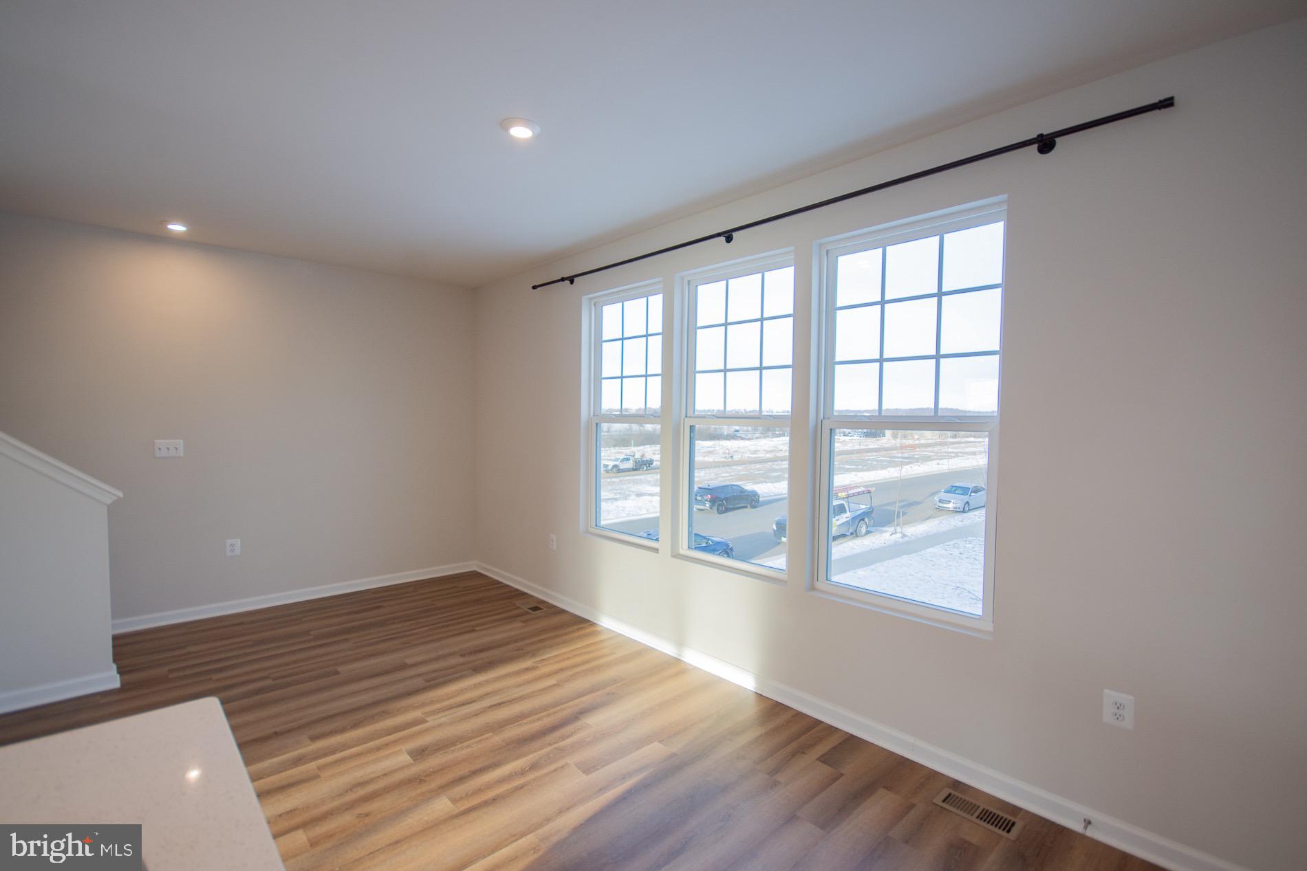 PRESIDENTS POINTE - Residential Lease