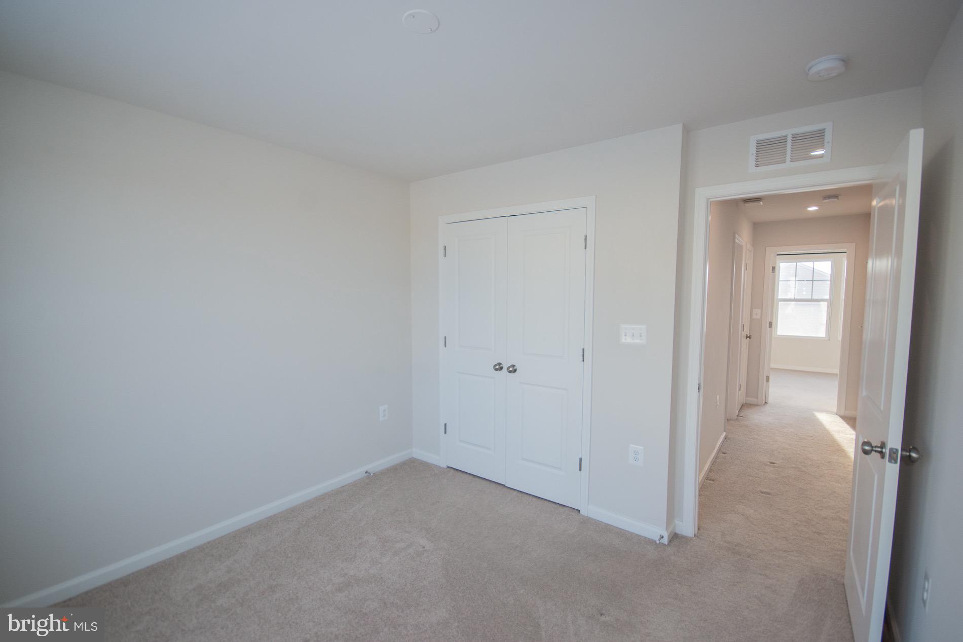 PRESIDENTS POINTE - Residential Lease