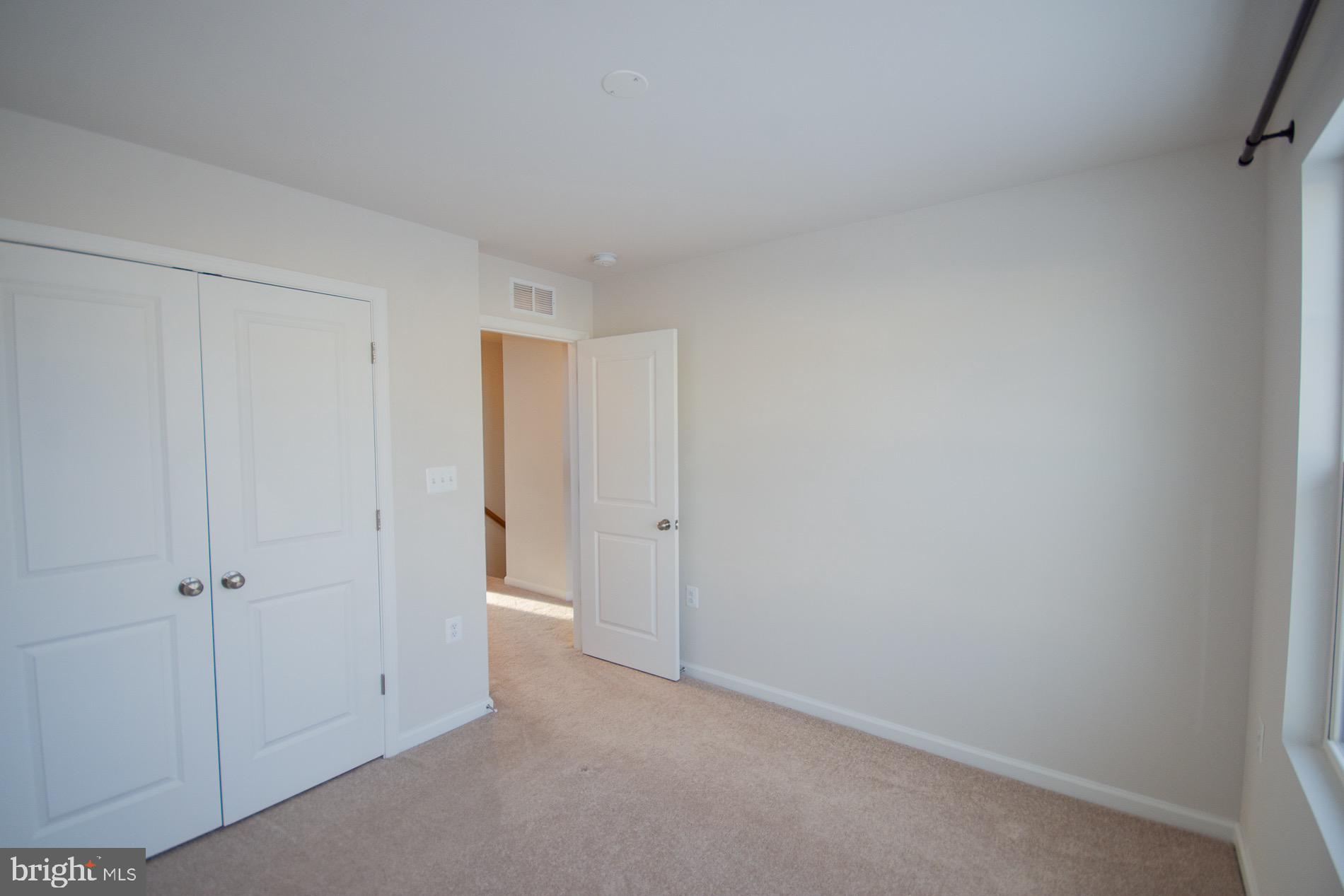 PRESIDENTS POINTE - Residential Lease