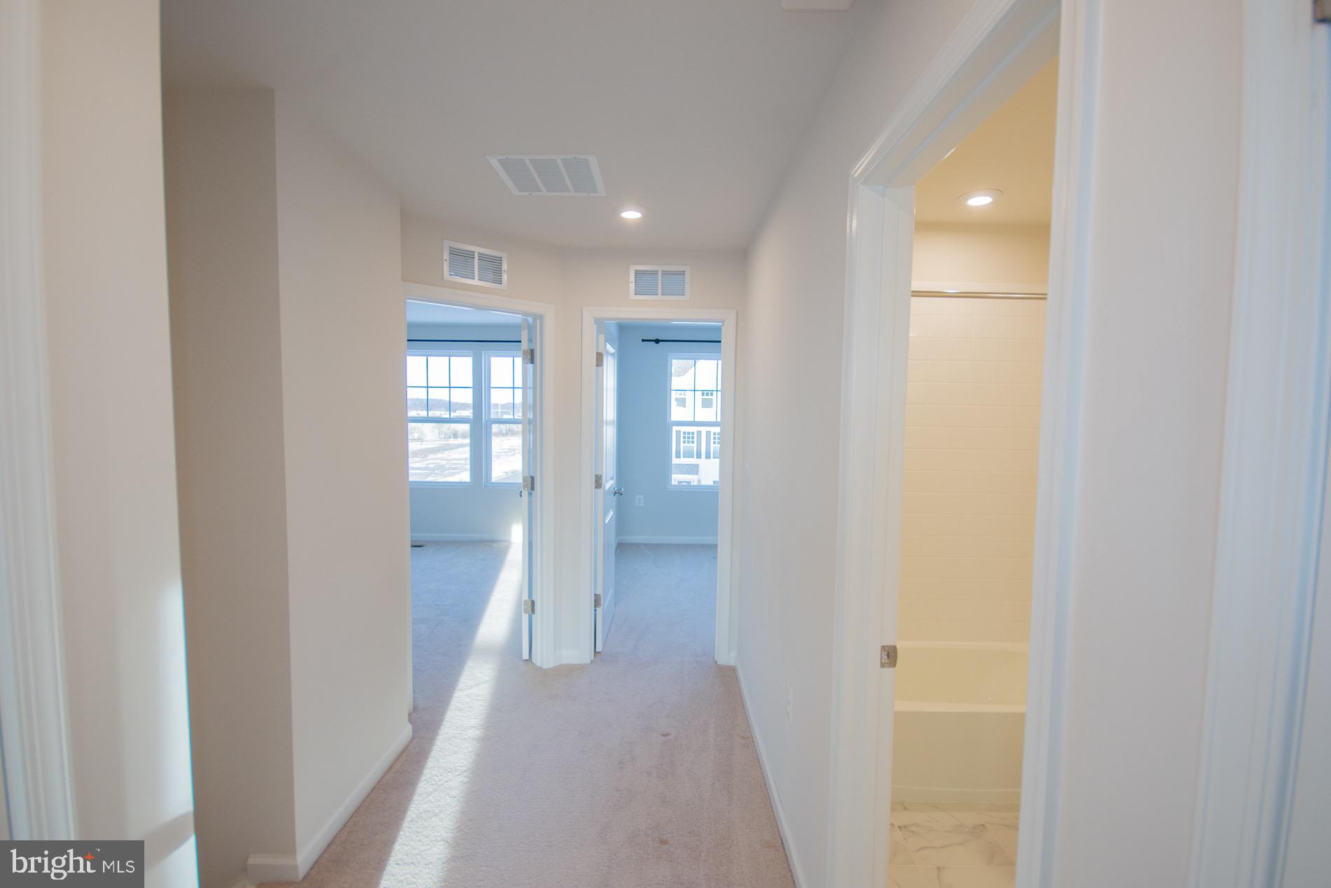 PRESIDENTS POINTE - Residential Lease