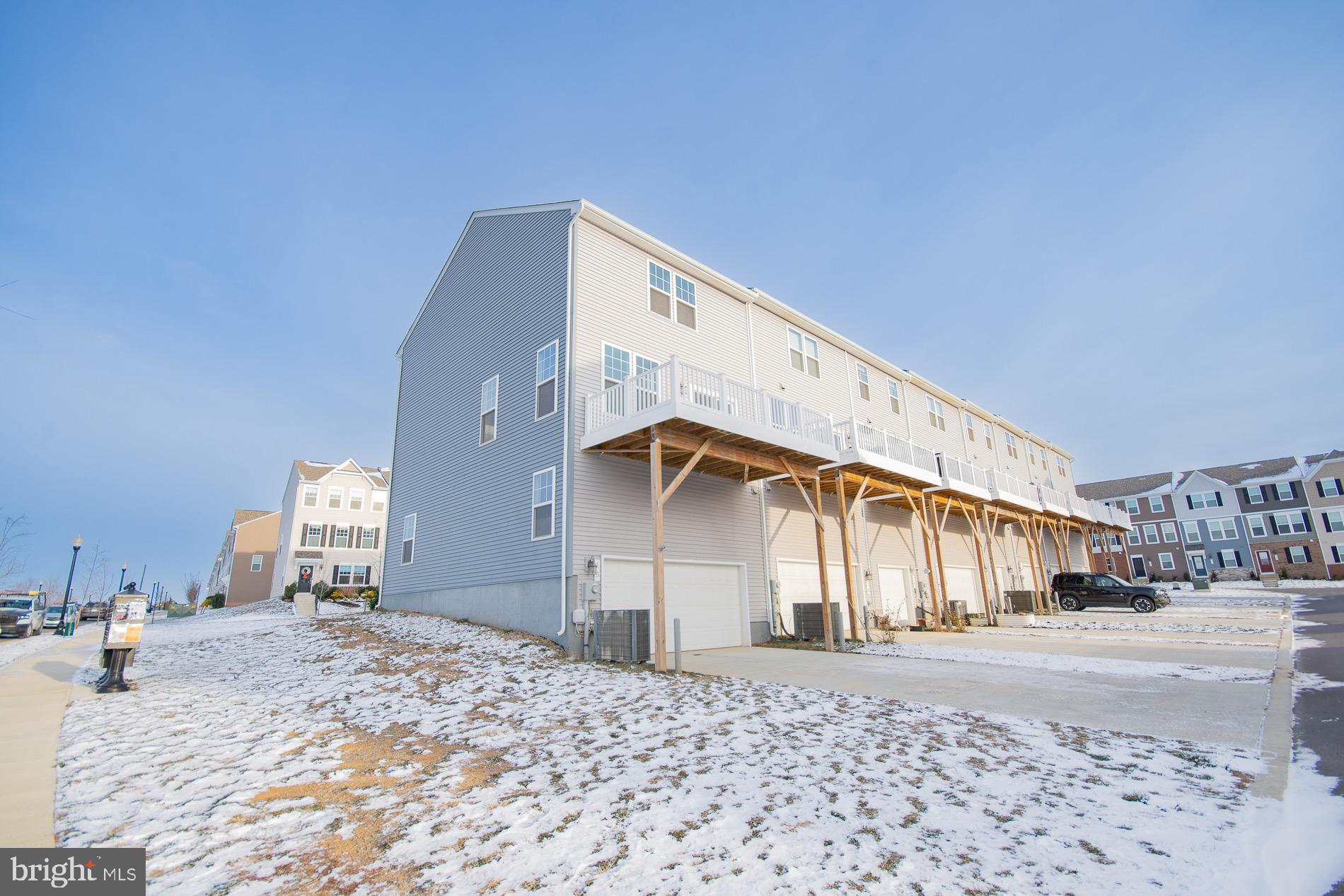 PRESIDENTS POINTE - Residential Lease