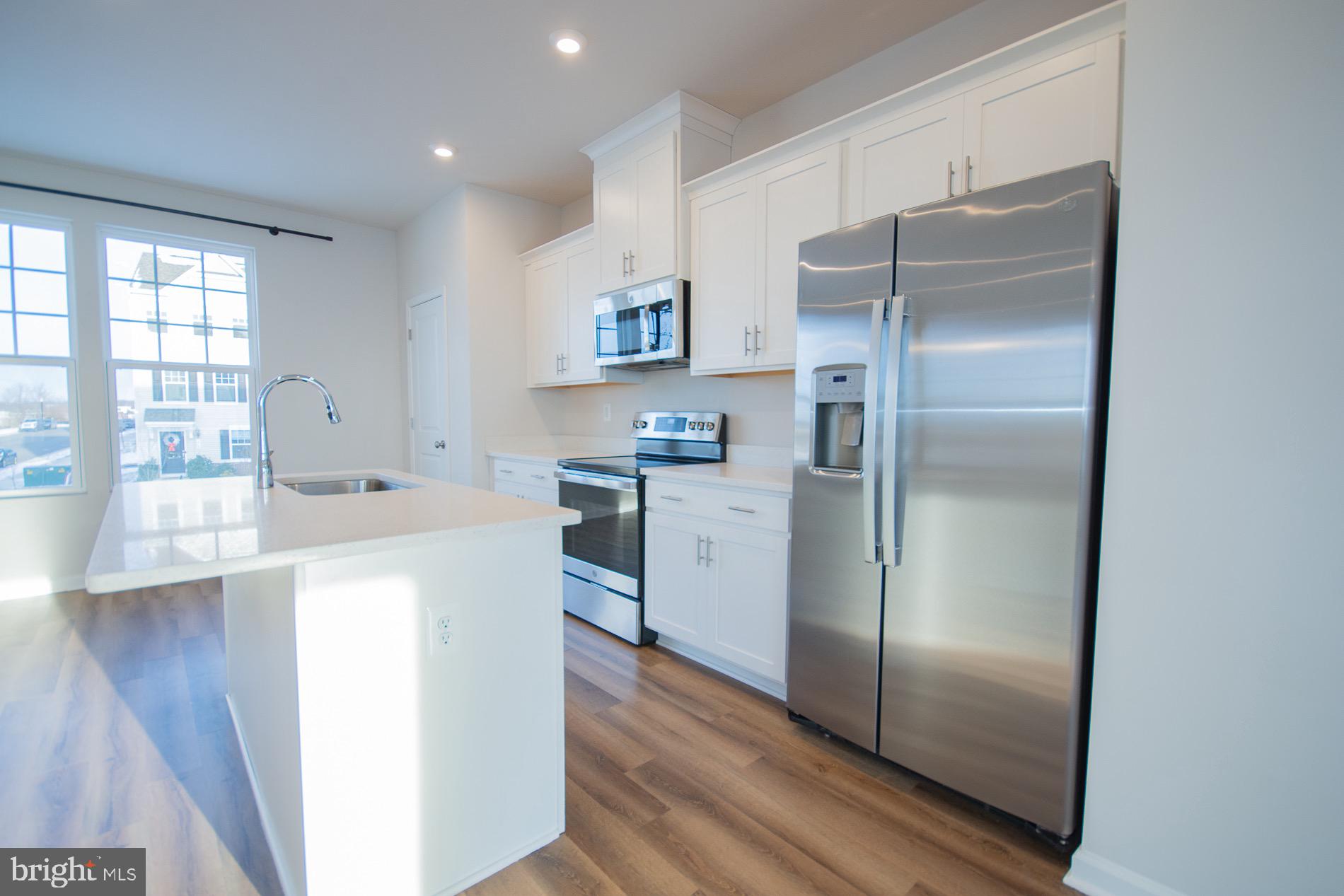 PRESIDENTS POINTE - Residential Lease