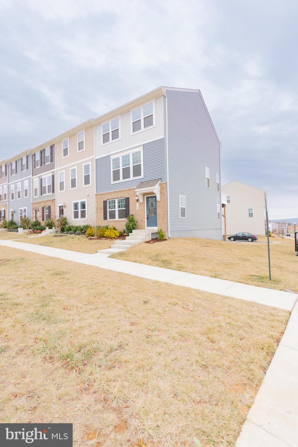 PRESIDENTS POINTE - Residential Lease