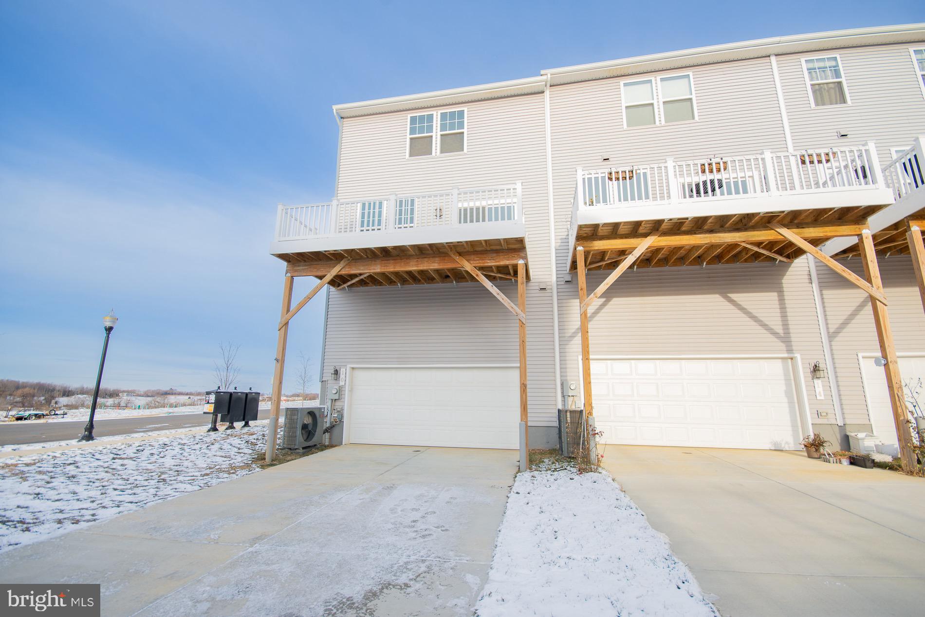 PRESIDENTS POINTE - Residential Lease