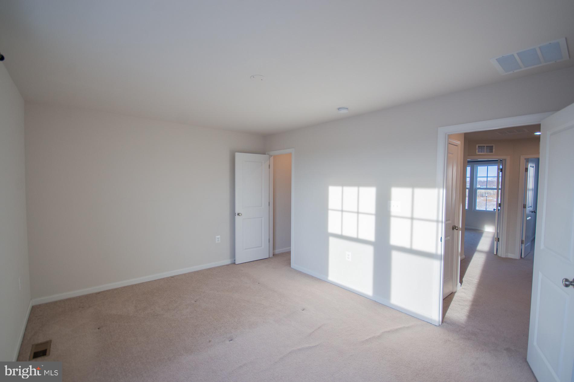 PRESIDENTS POINTE - Residential Lease