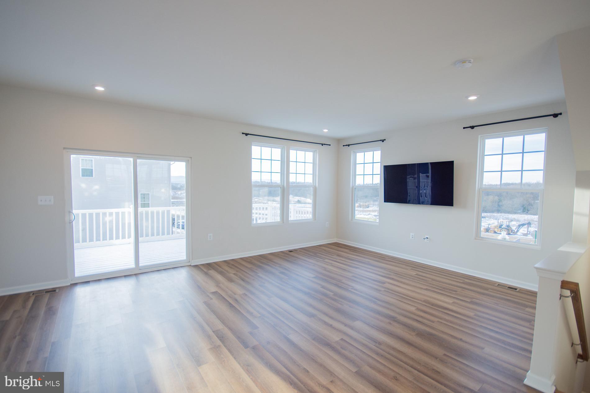 PRESIDENTS POINTE - Residential Lease