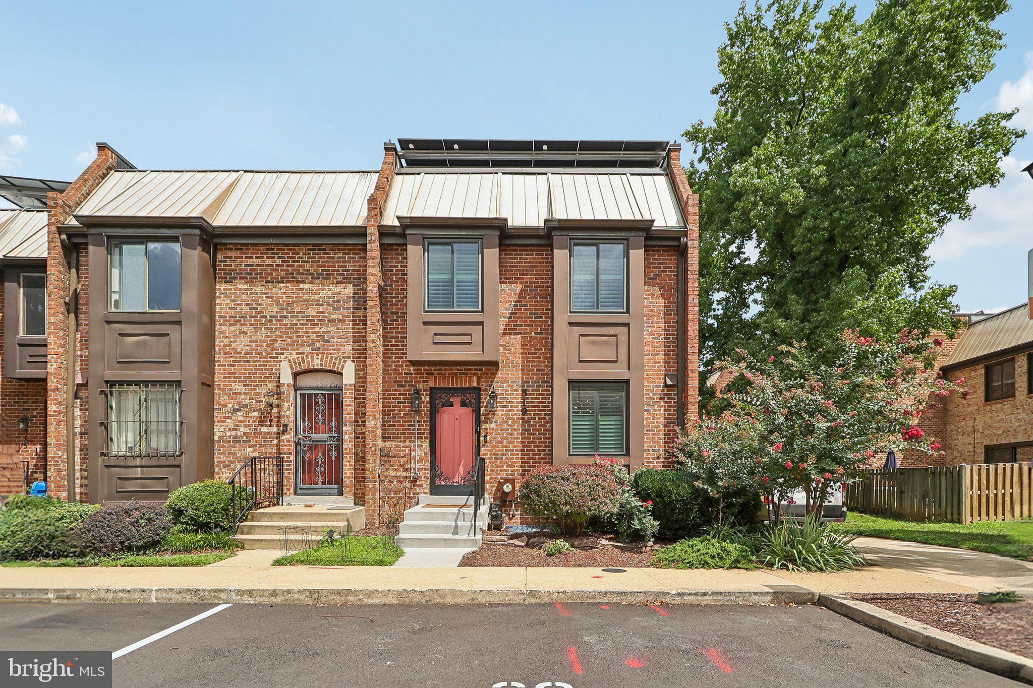 519 BRUMMEL COURT NW
