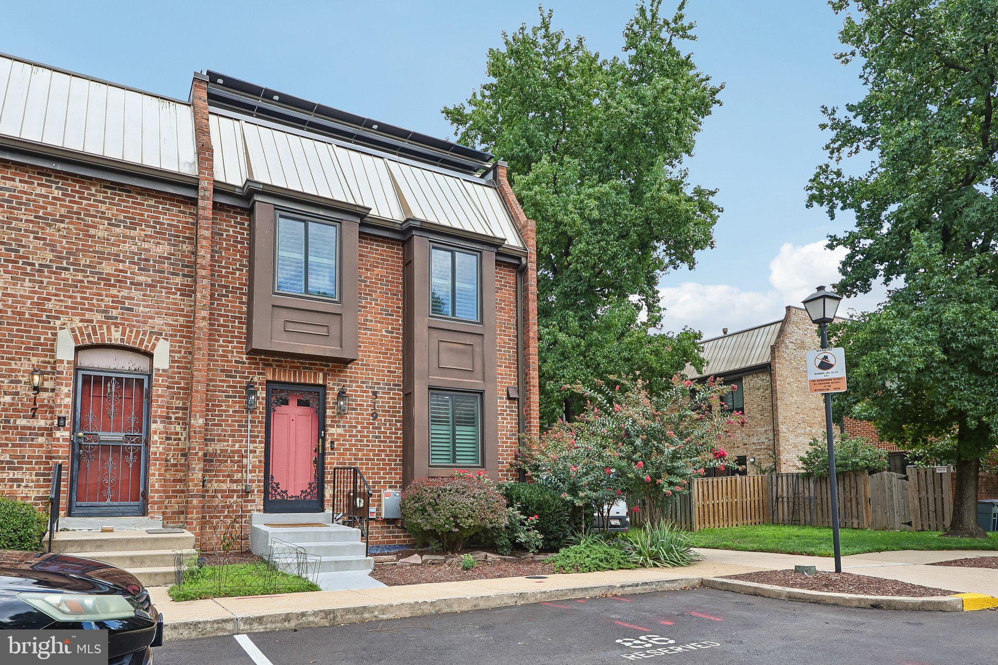 519 BRUMMEL COURT NW