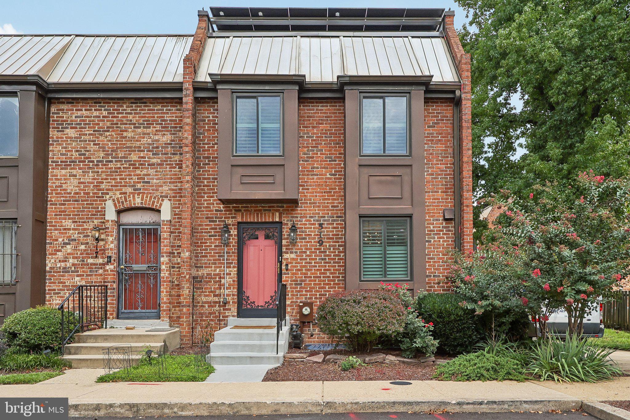 519 BRUMMEL COURT NW