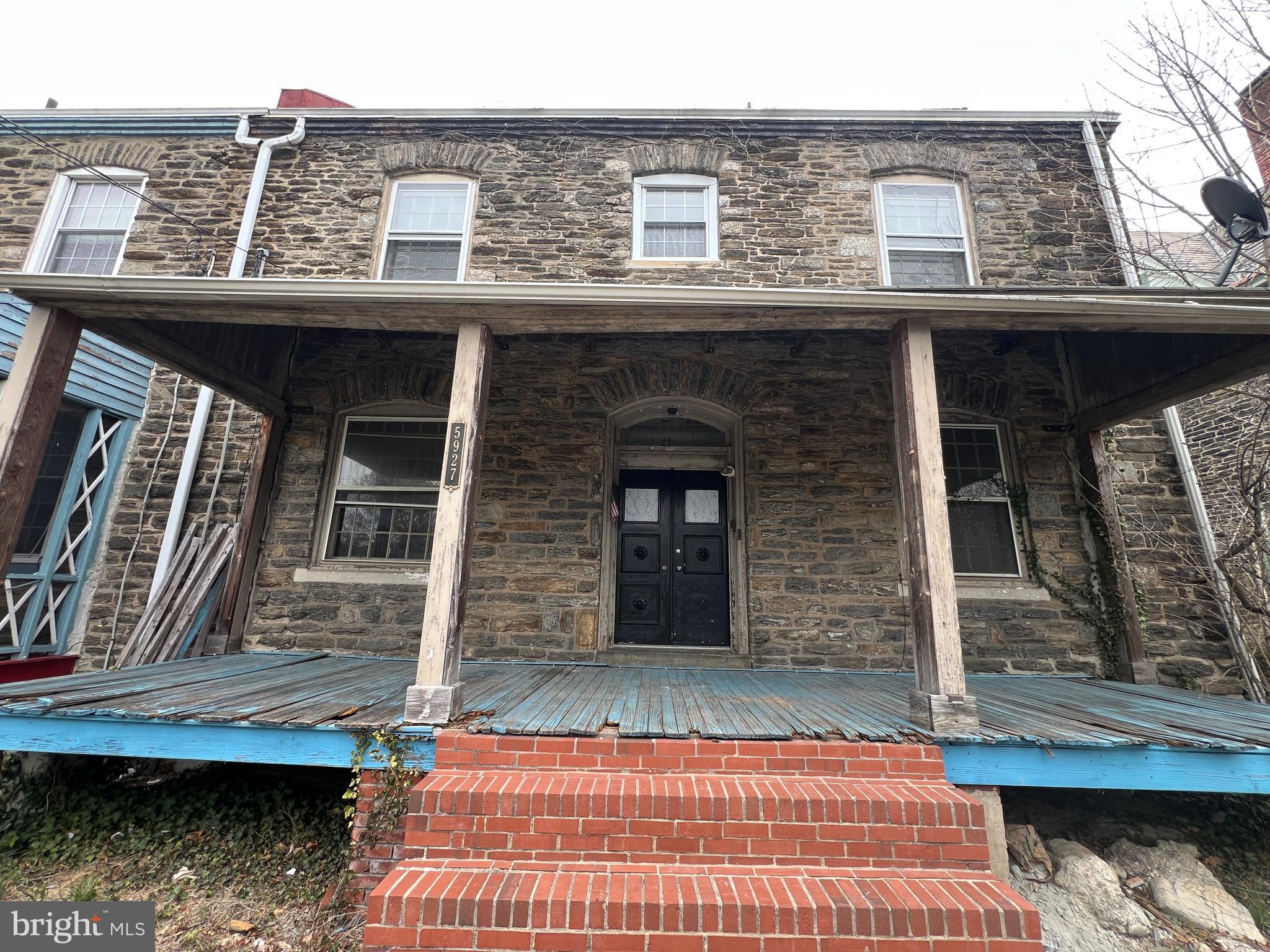 Great Opportunity. This is a bank owned property and is being sold in as-is condition. Seller may not respond to offers until the property has been on the market for 12 days. Buyer is responsible to order and pay for U & O Cert. Sale is subject to recording of the sheriff's deed.