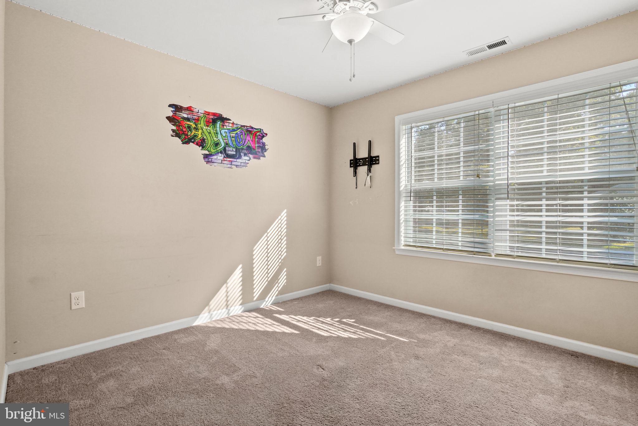 CAPTAIN'S COVE - Residential