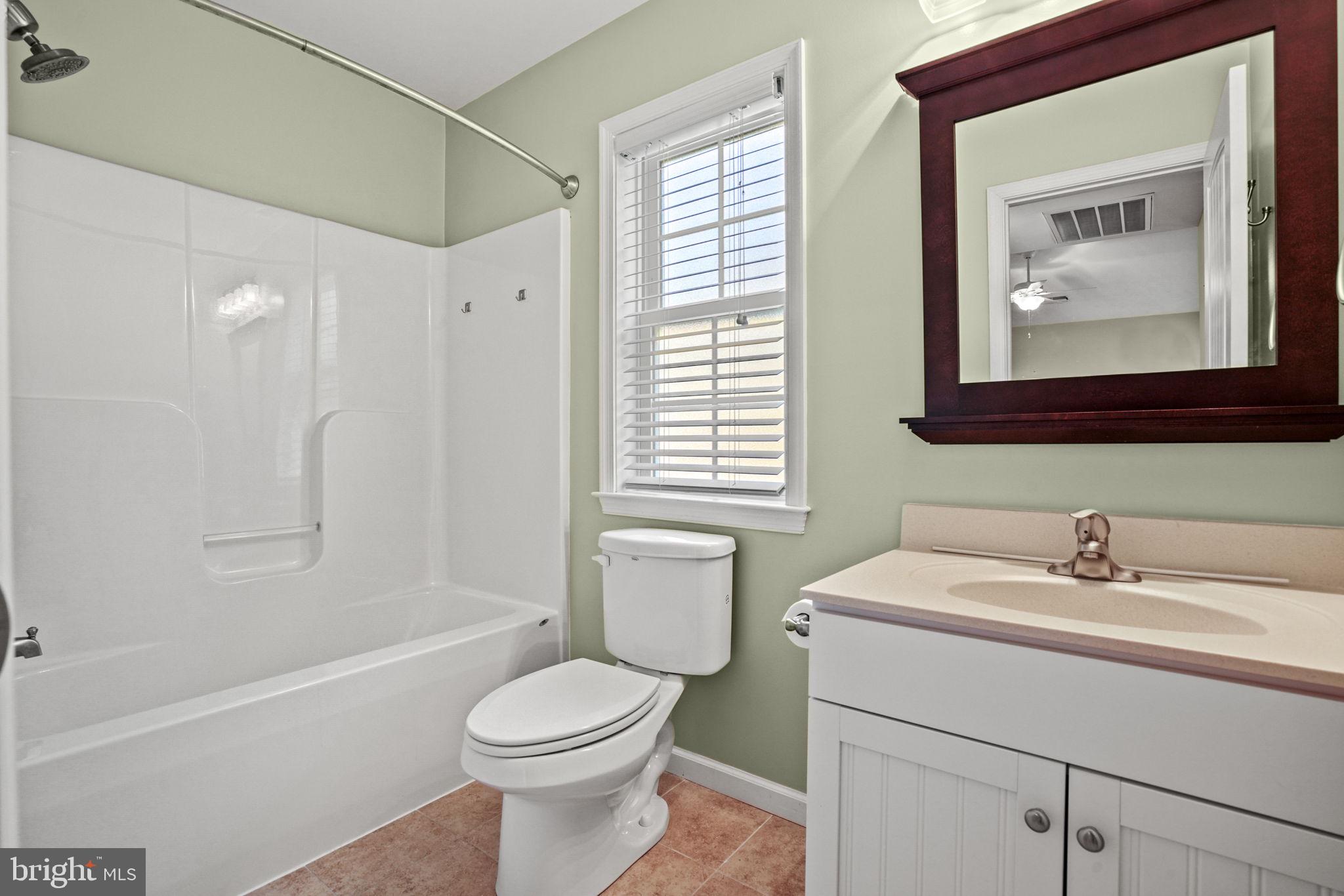 CAPTAIN'S COVE - Residential