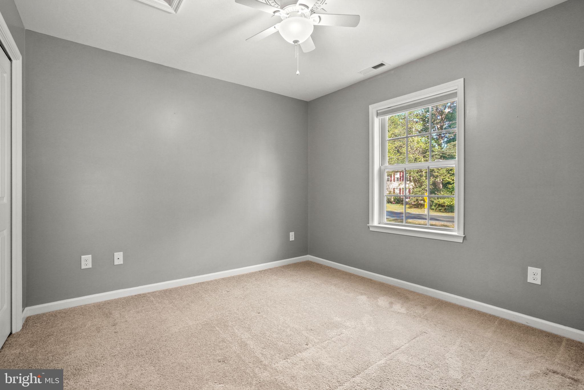 CAPTAIN'S COVE - Residential