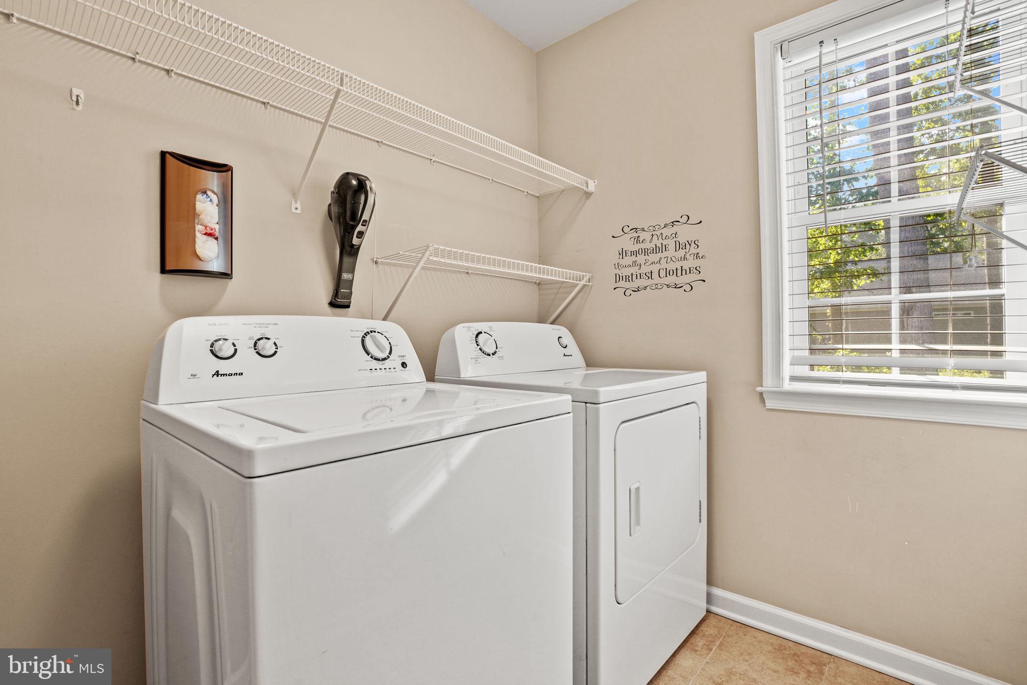 CAPTAIN'S COVE - Residential