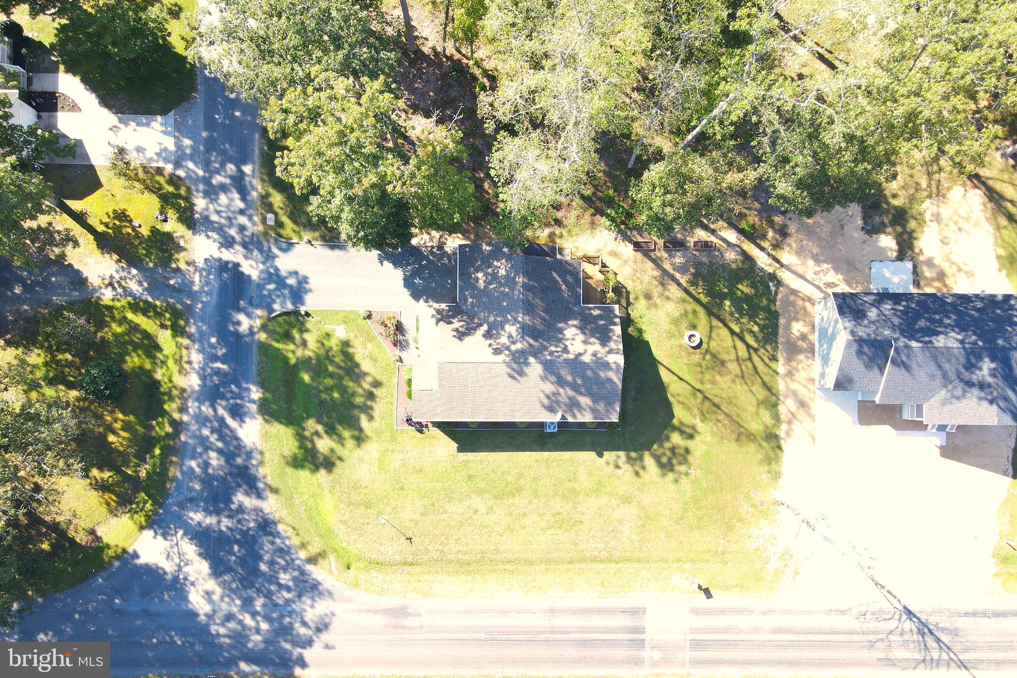 CAPTAIN'S COVE - Residential