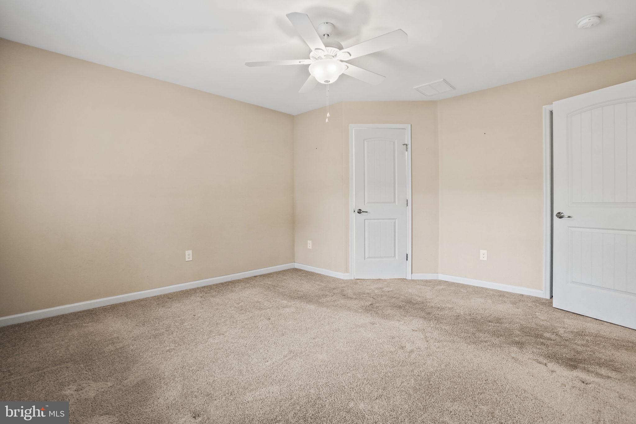 CAPTAIN'S COVE - Residential