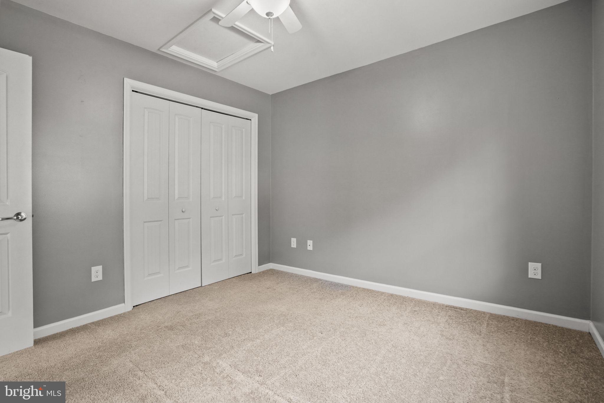 CAPTAIN'S COVE - Residential