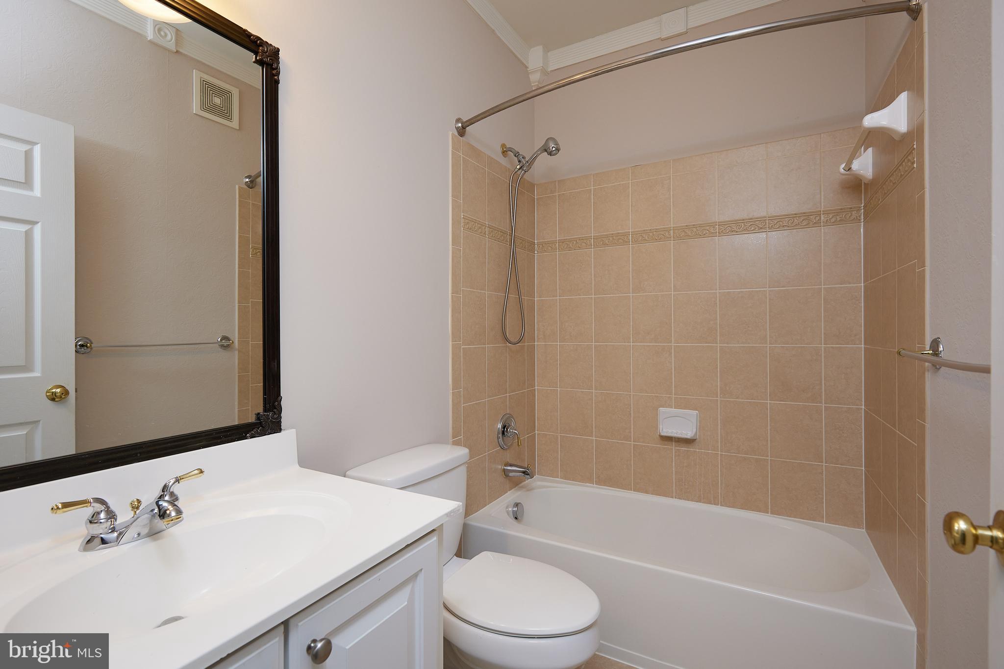 HIDDEN CREEK - Residential