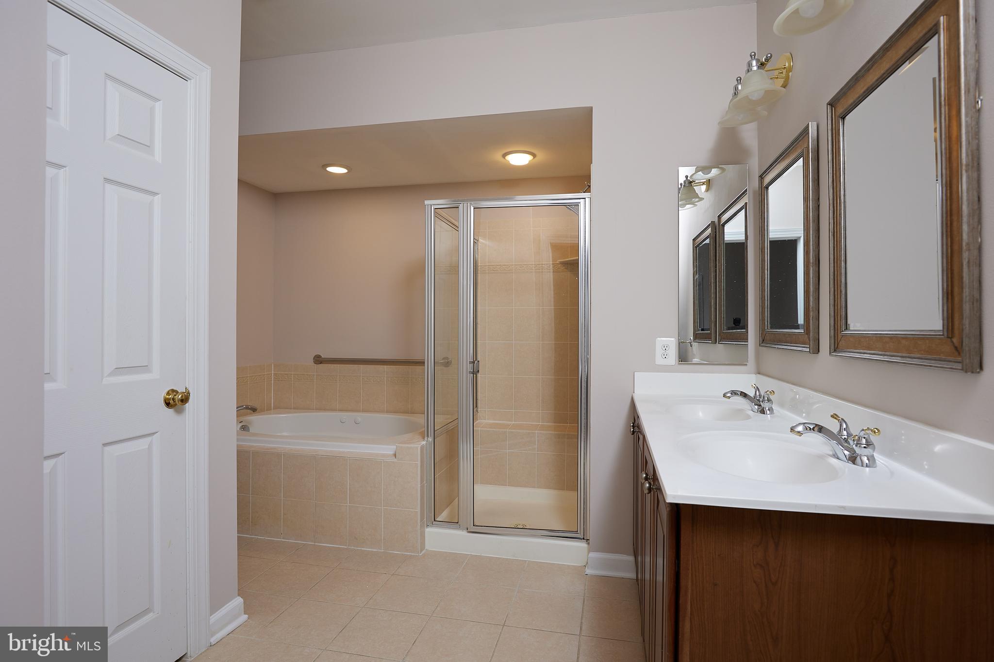 HIDDEN CREEK - Residential