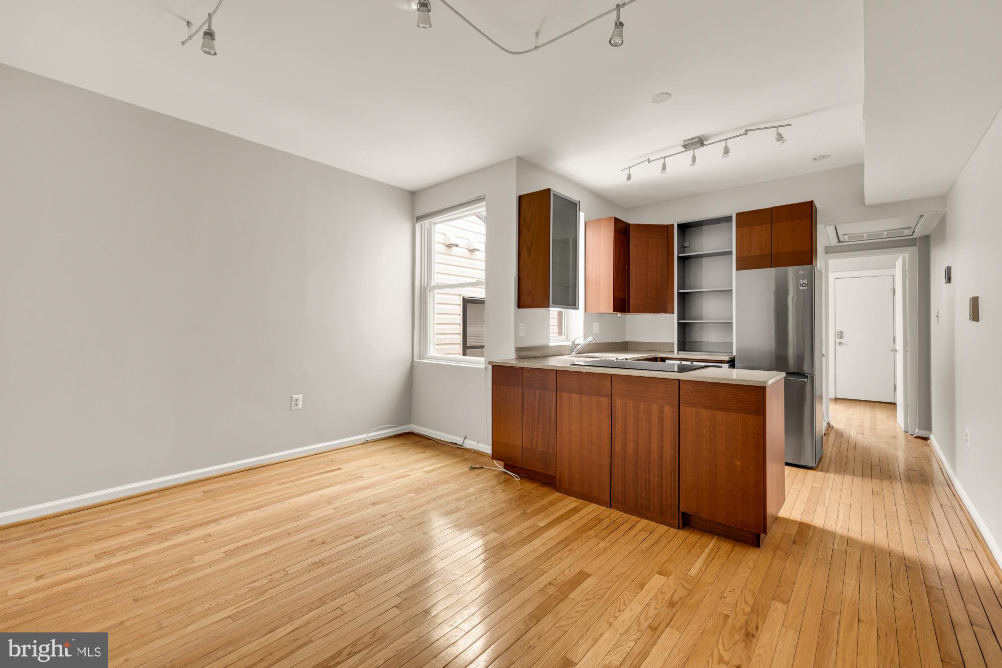 LOGAN/SHAW - Residential Income