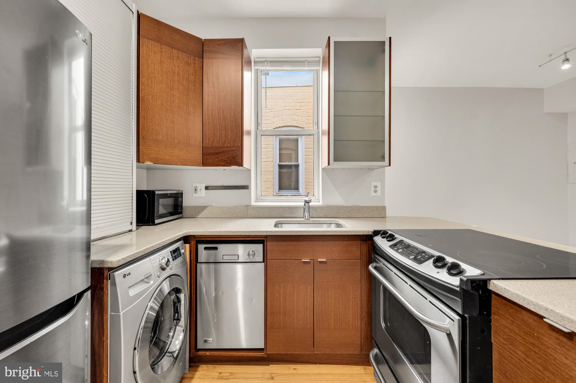 LOGAN/SHAW - Residential Income