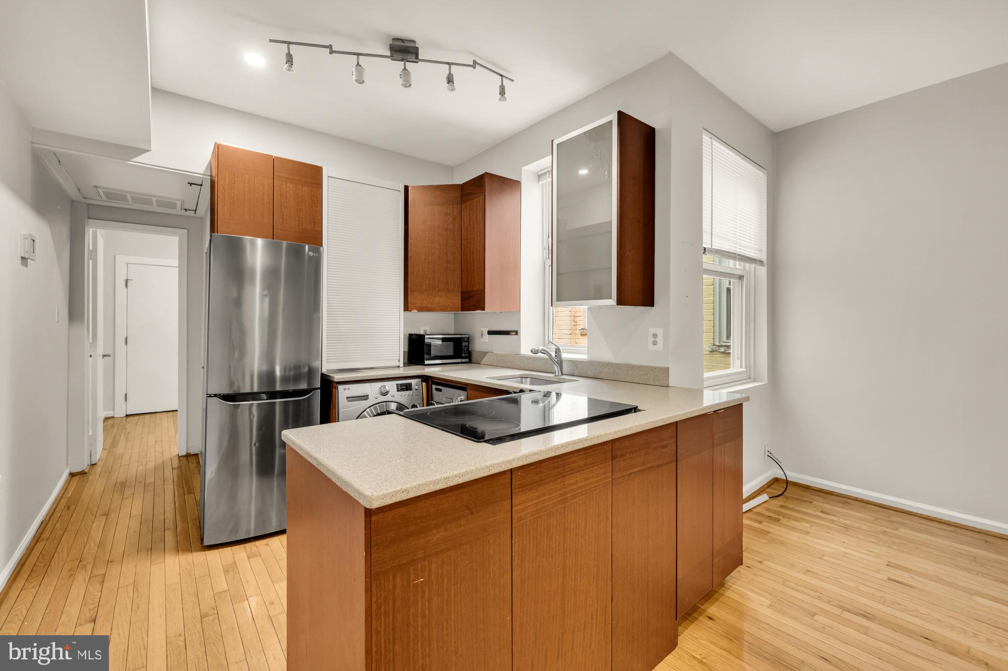 LOGAN/SHAW - Residential Income