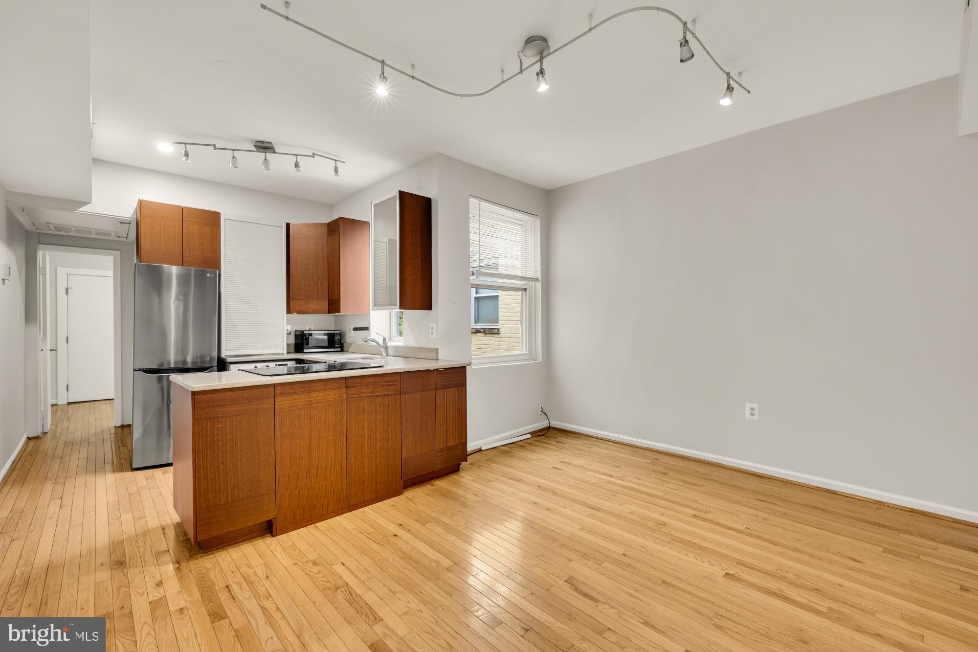 LOGAN/SHAW - Residential Income