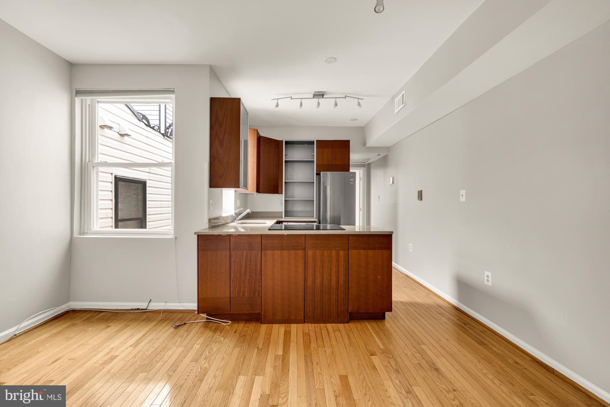 LOGAN/SHAW - Residential Income