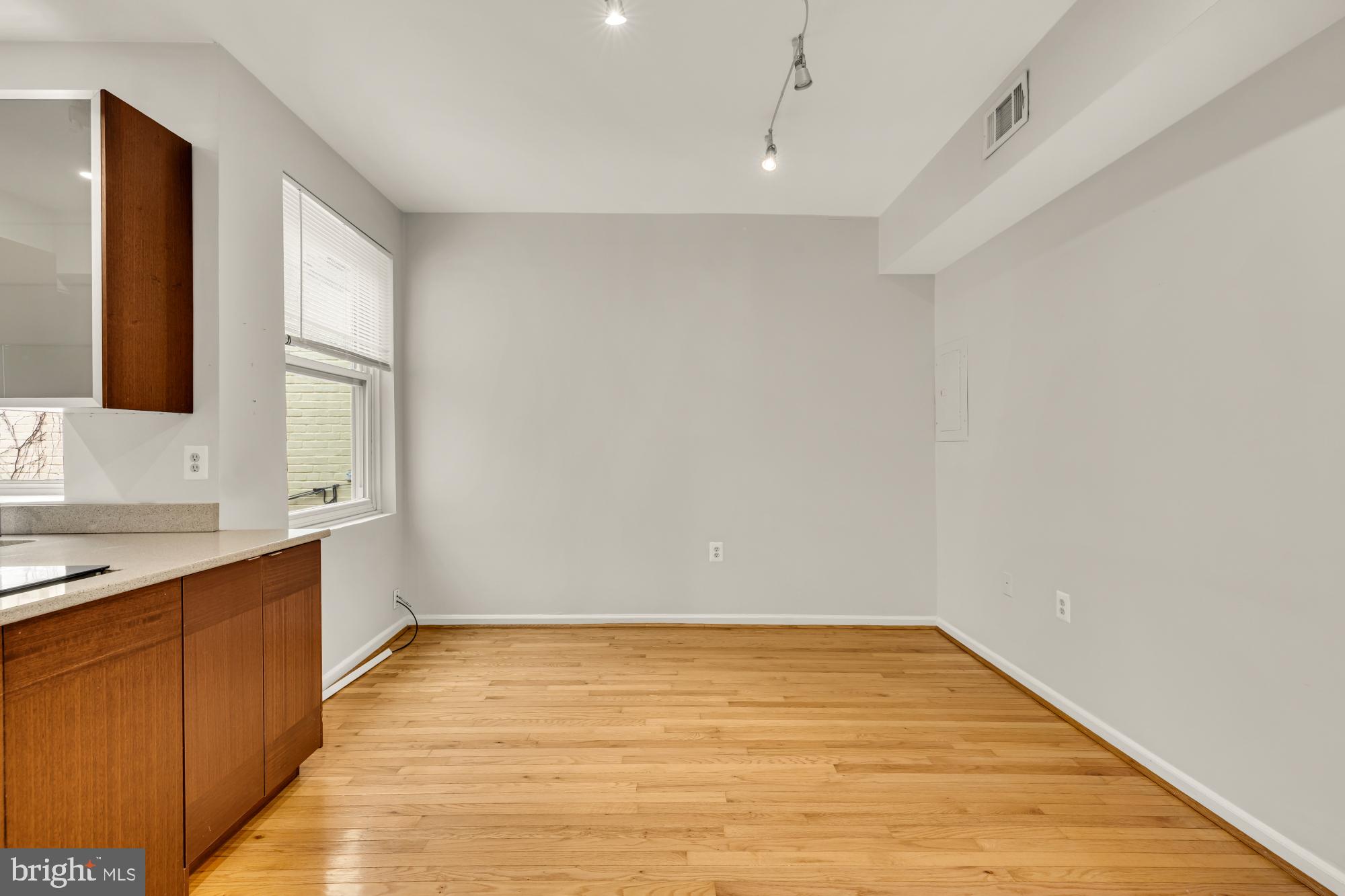 LOGAN/SHAW - Residential Income