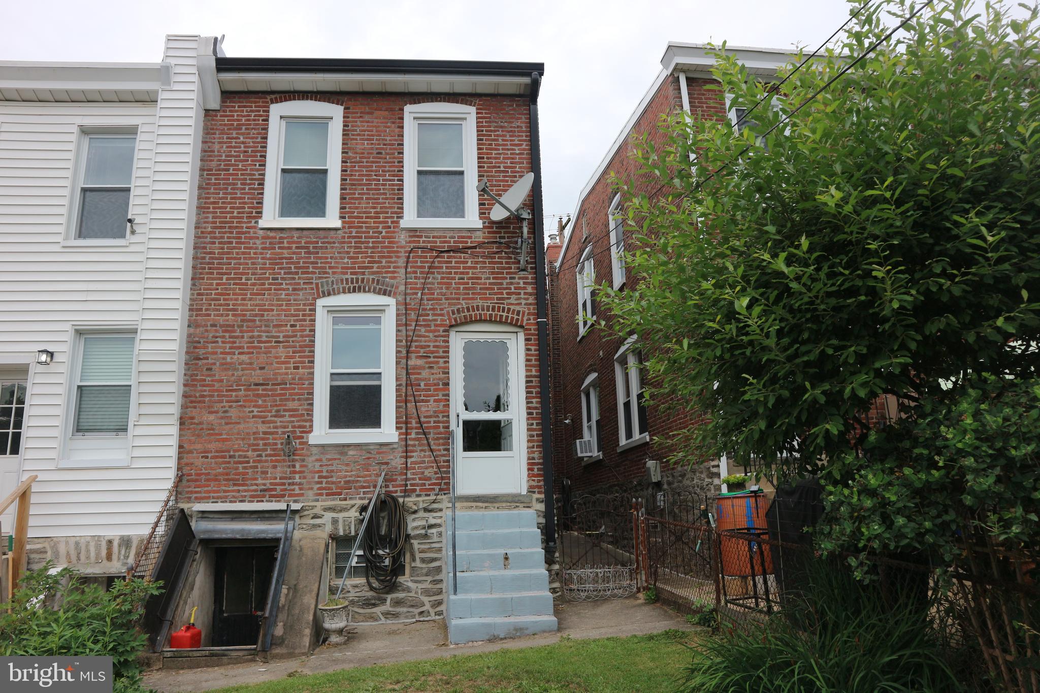 ROXBOROUGH - Residential