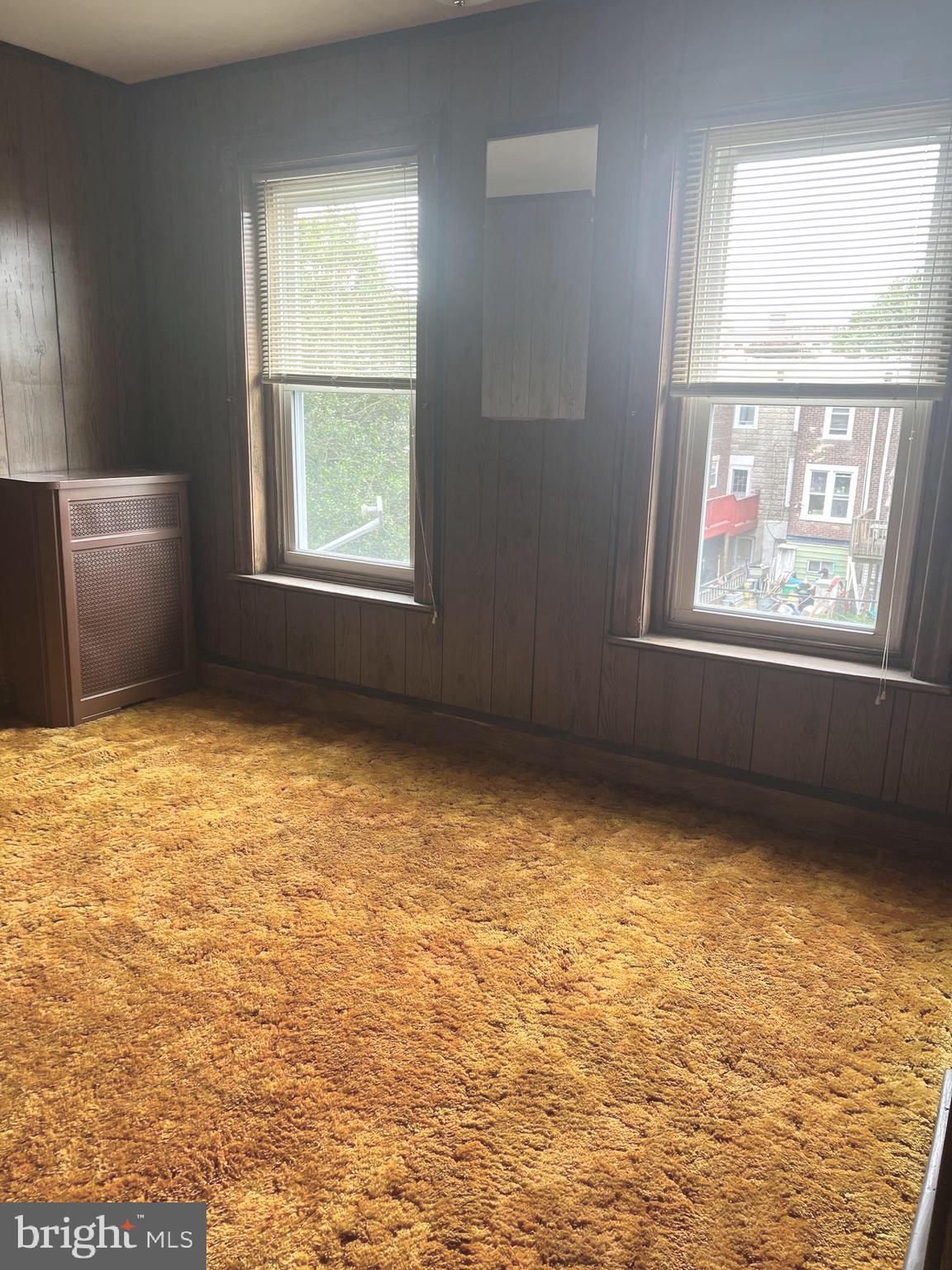 ROXBOROUGH - Residential