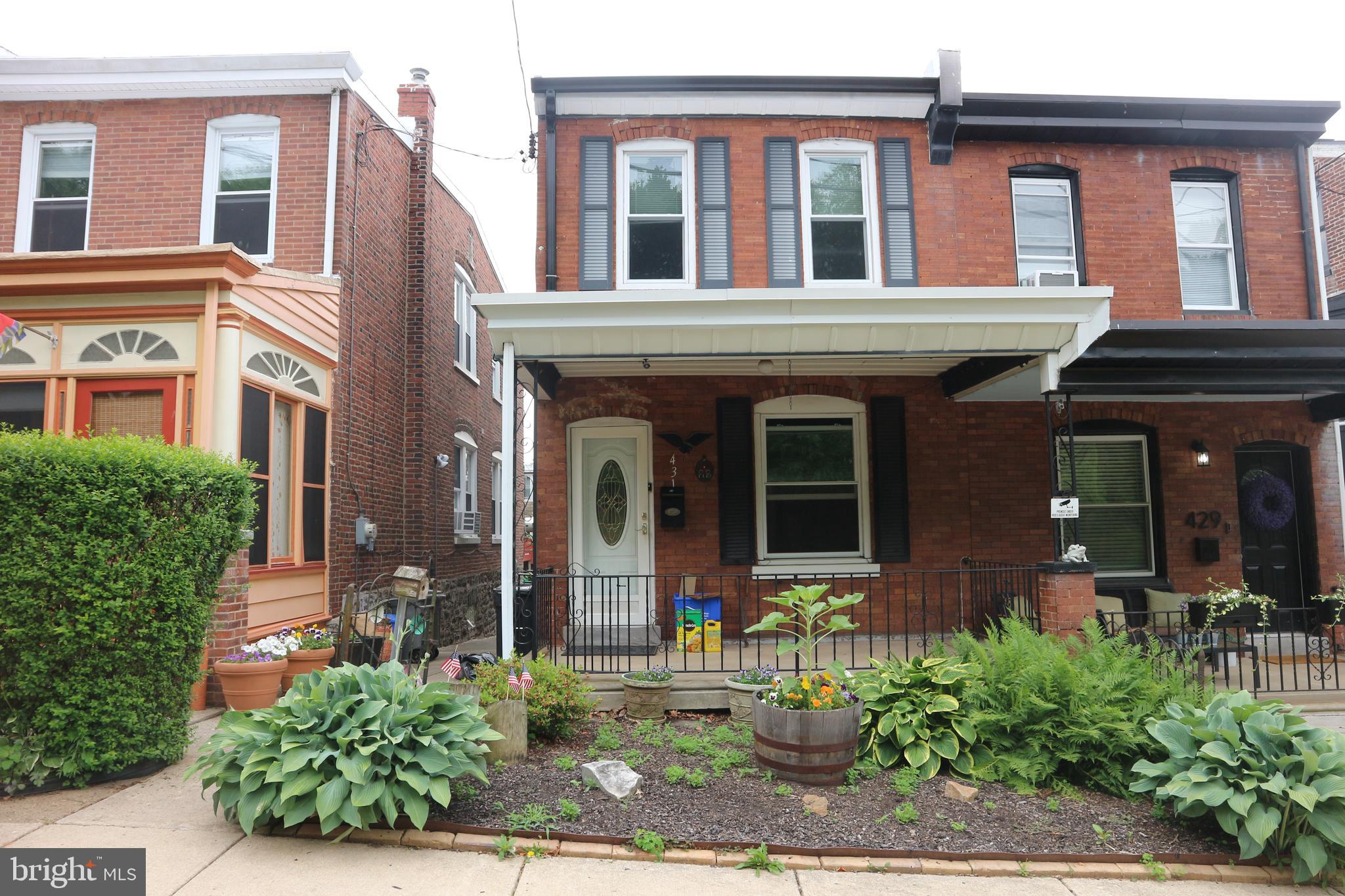 ROXBOROUGH - Residential