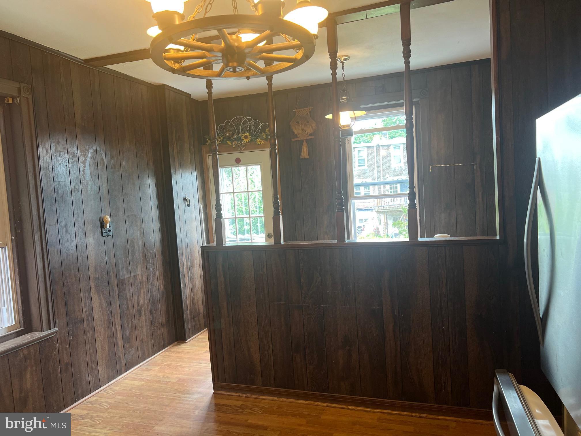 ROXBOROUGH - Residential