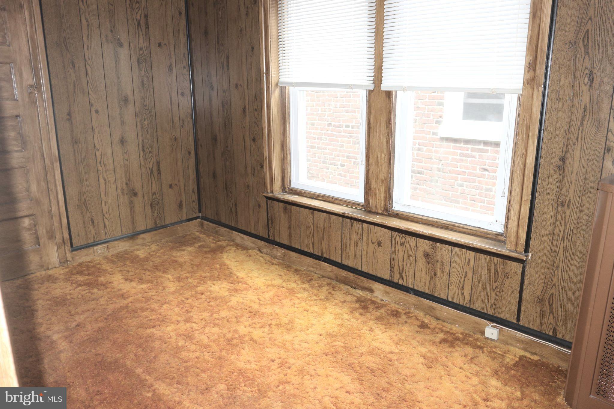 ROXBOROUGH - Residential