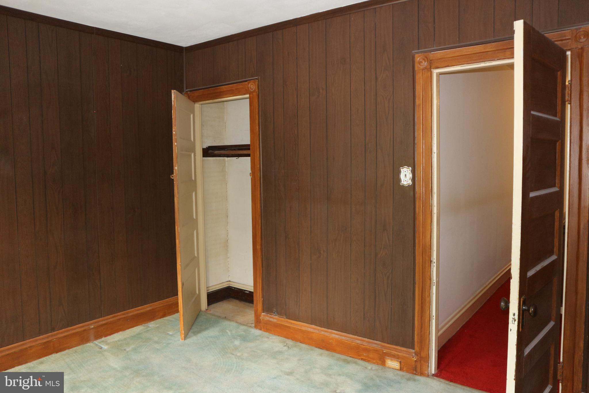 ROXBOROUGH - Residential